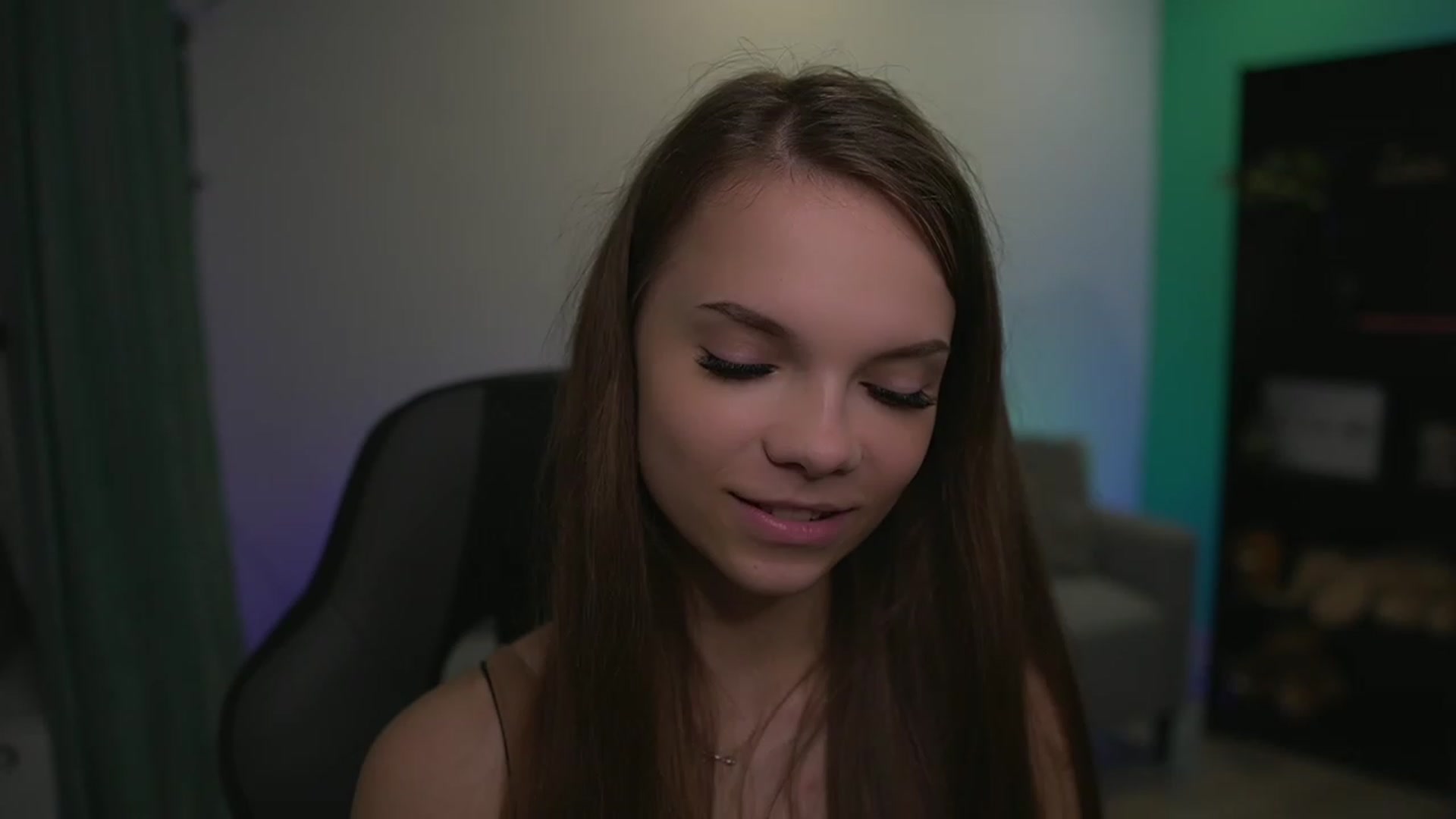 Gallery image thumbnail from Natasha_Malk's myfreecams stream on, 11/29/2022, 14:25 image 3 of 20