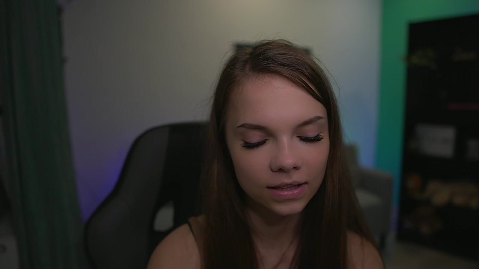 Gallery image thumbnail from Natasha_Malk's myfreecams stream on, 11/29/2022, 14:25 image 5 of 20