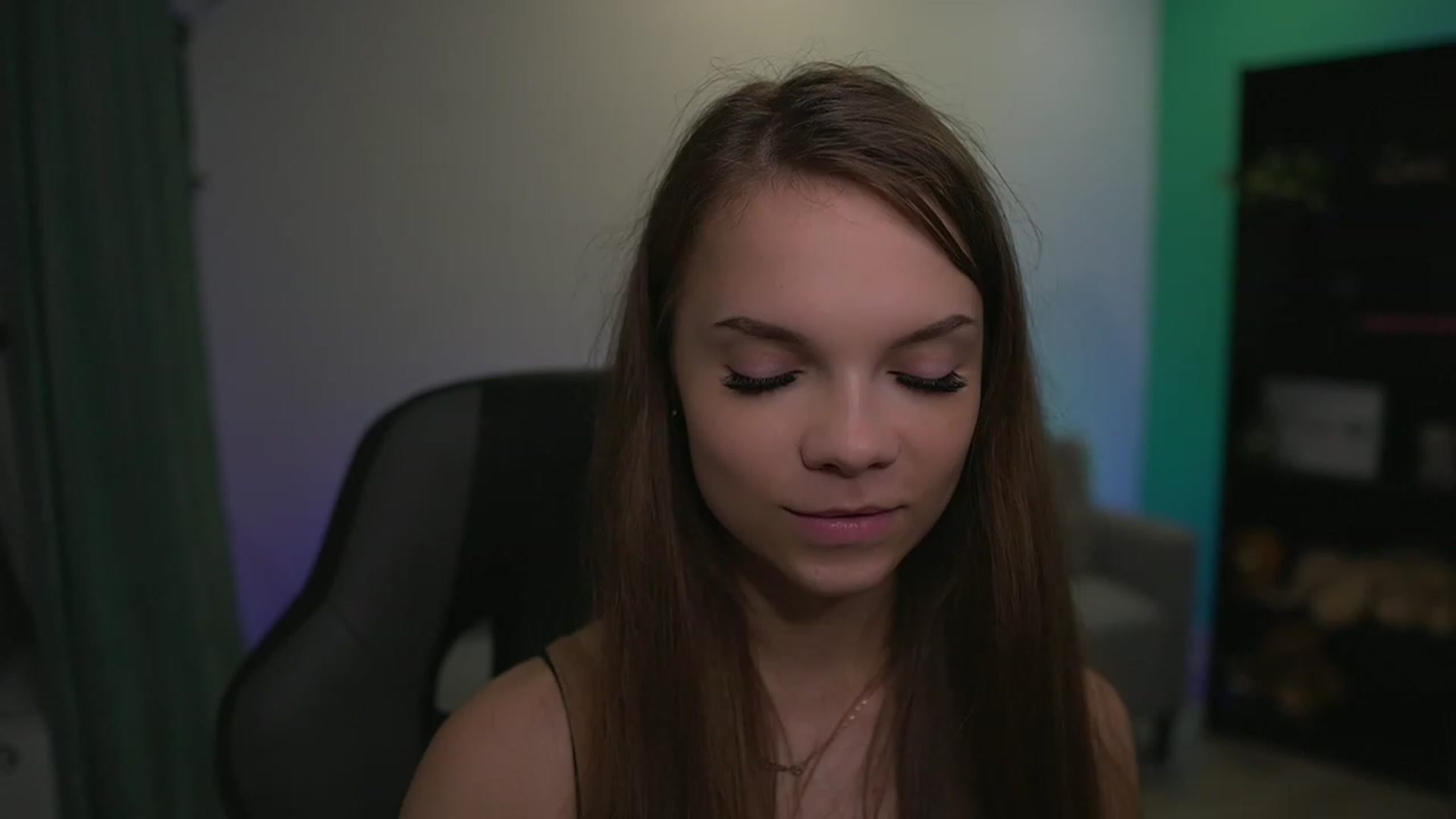 Gallery image thumbnail from Natasha_Malk's myfreecams stream on, 11/29/2022, 14:25 image 6 of 20
