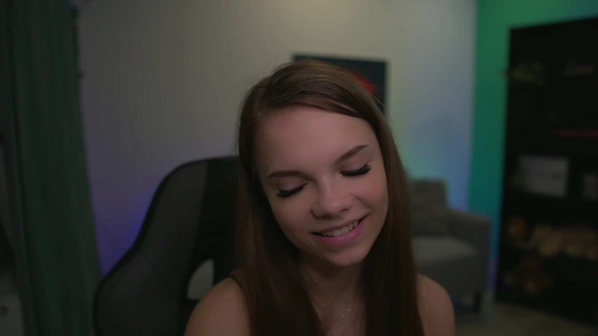 Gallery image thumbnail from Natasha_Malk's myfreecams stream on, 11/29/2022, 14:25 image 1 of 20
