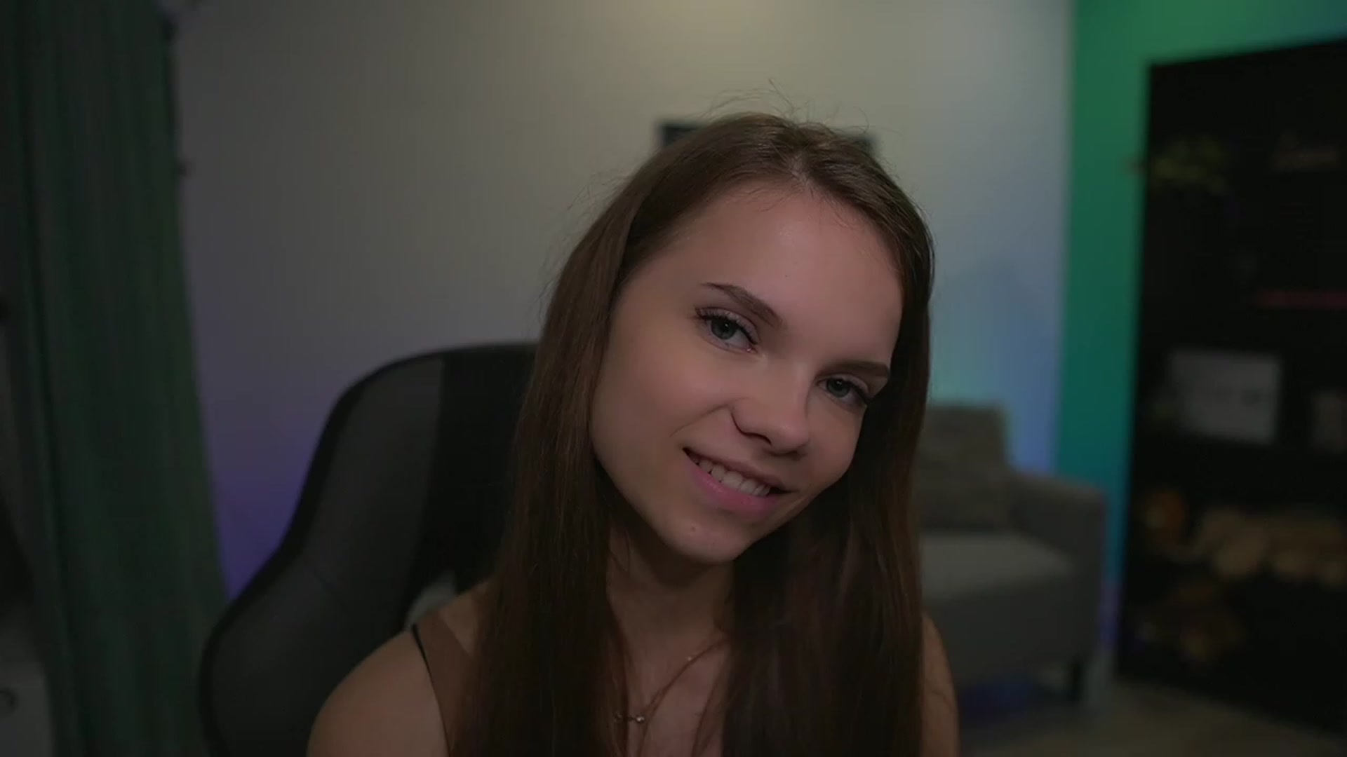 Gallery image thumbnail from Natasha_Malk's myfreecams stream on, 11/29/2022, 14:25 image 4 of 20