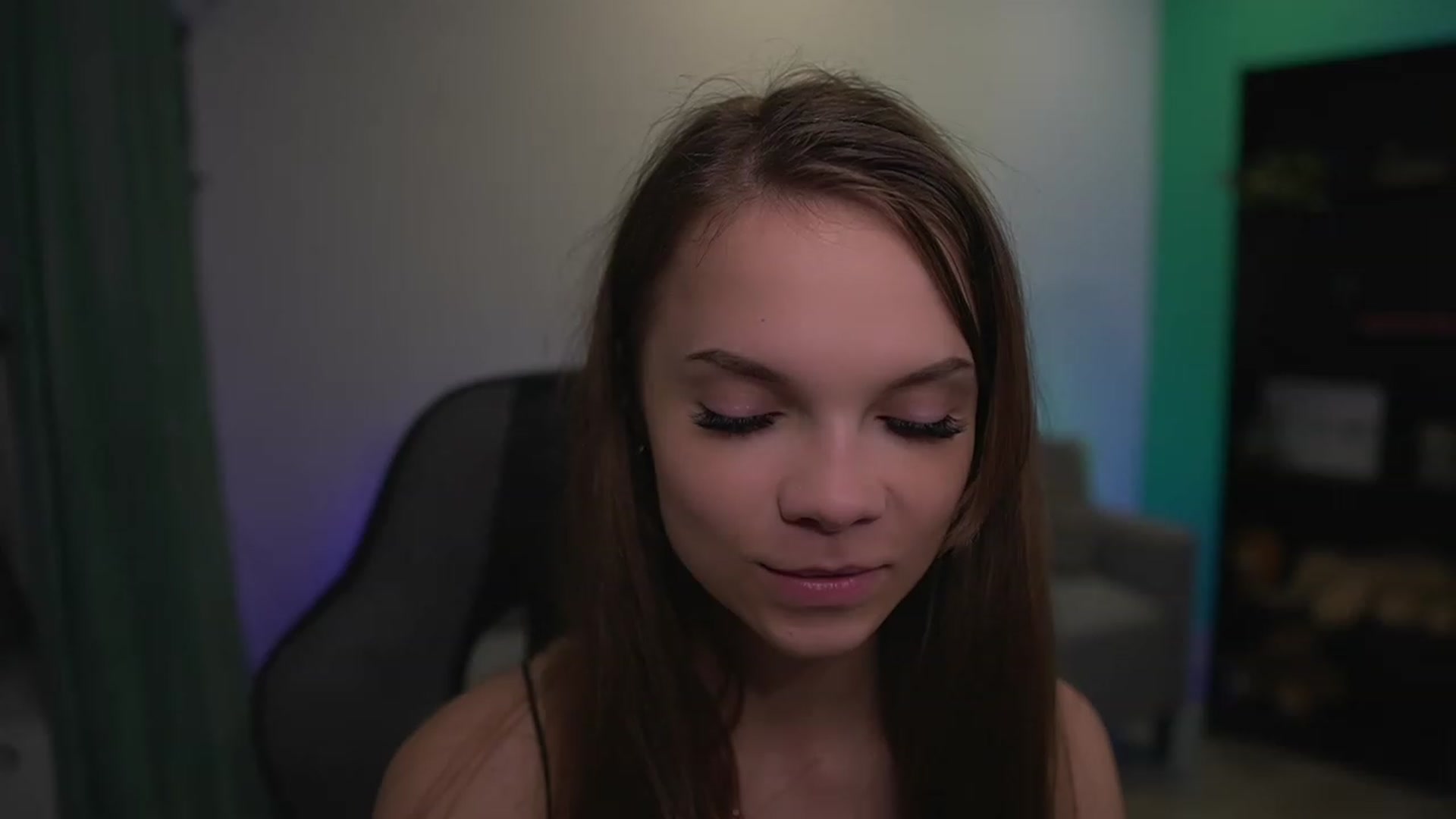 Gallery image thumbnail from Natasha_Malk's myfreecams stream on, 11/29/2022, 15:23 image 9 of 20