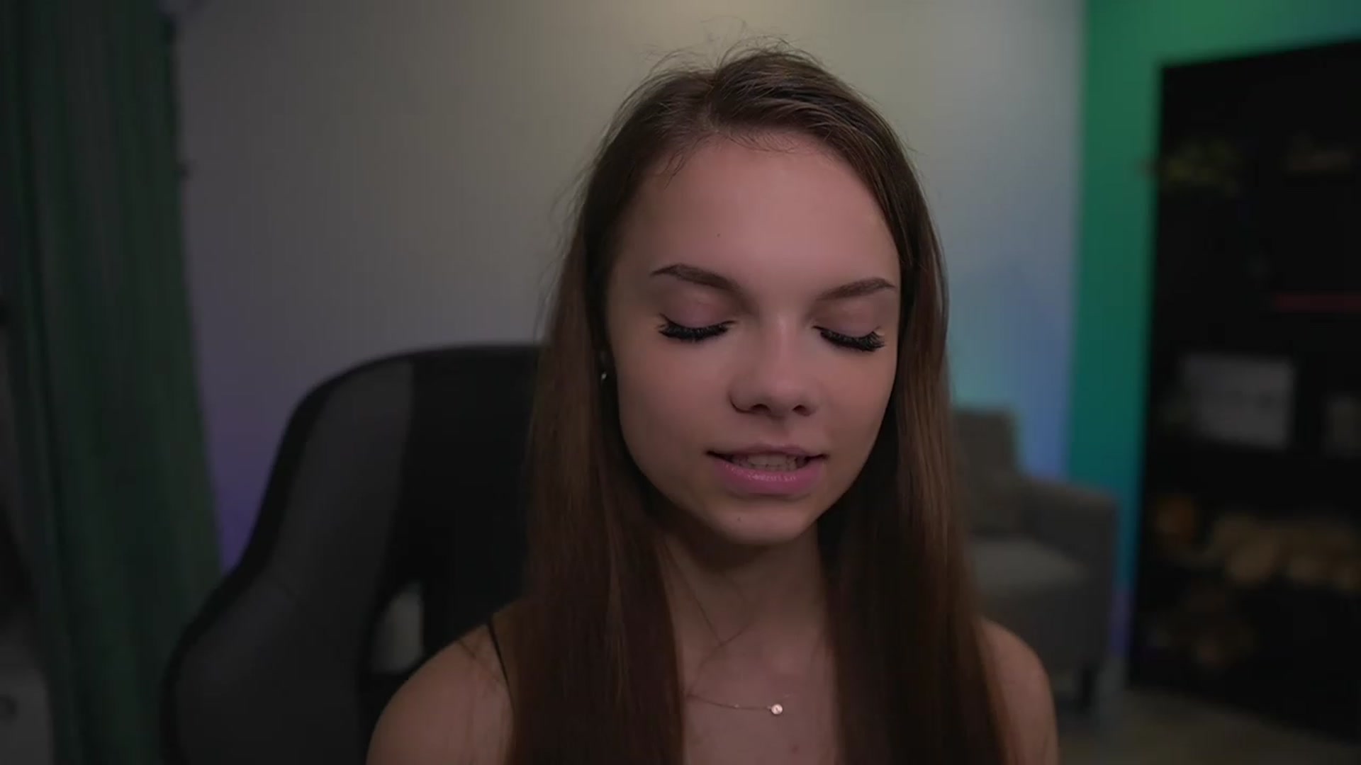 Gallery image thumbnail from Natasha_Malk's myfreecams stream on, 11/29/2022, 15:23 image 19 of 20