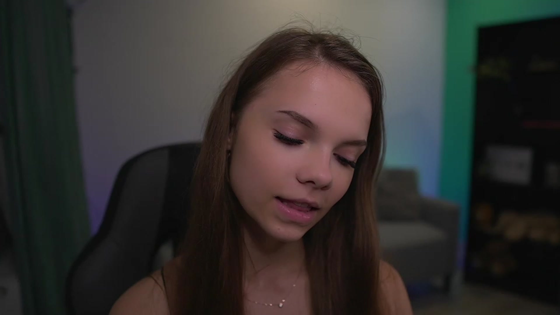 Gallery image thumbnail from Natasha_Malk's myfreecams stream on, 11/29/2022, 15:23 image 18 of 20