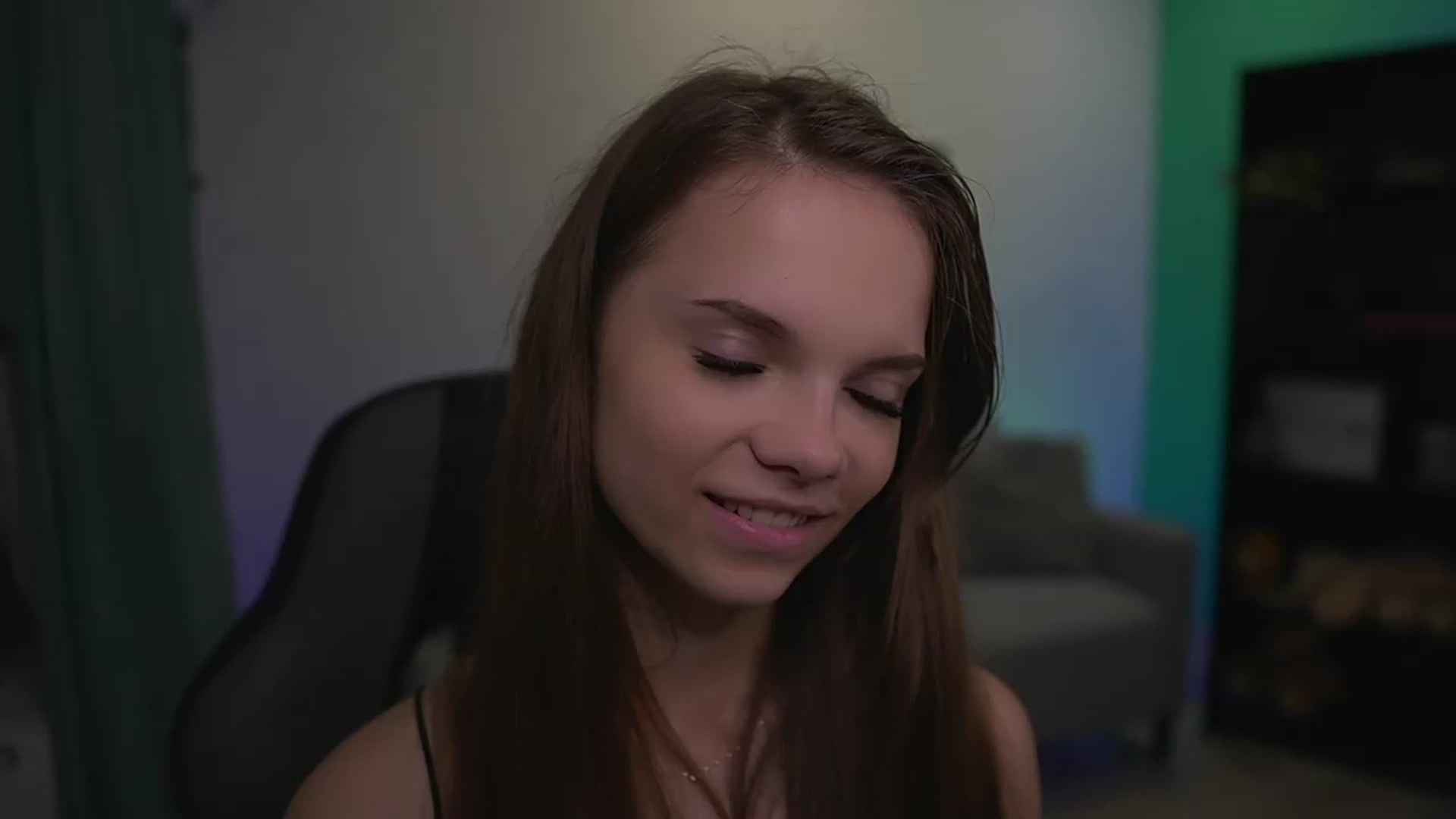 Gallery image thumbnail from Natasha_Malk's myfreecams stream on, 11/29/2022, 15:23 image 12 of 20