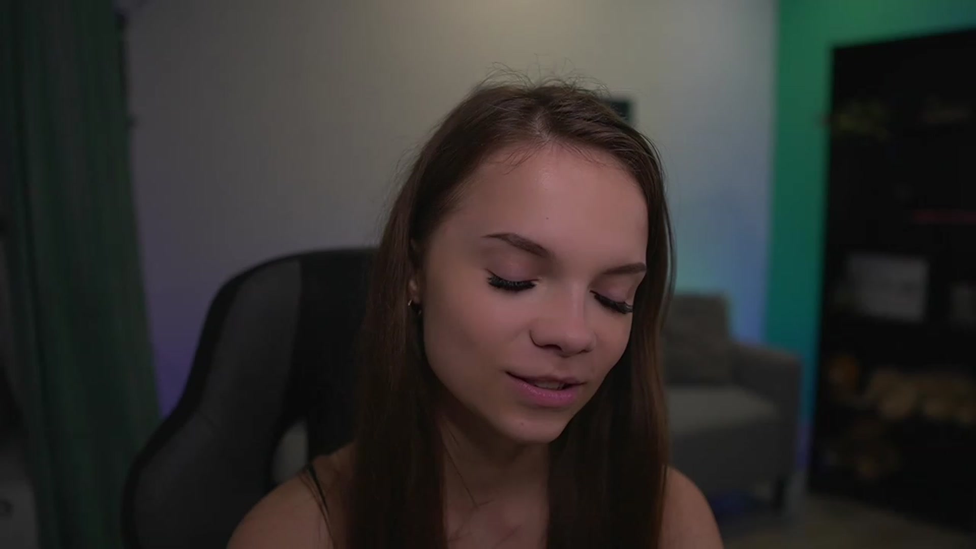 Gallery image thumbnail from Natasha_Malk's myfreecams stream on, 11/29/2022, 15:23 image 17 of 20