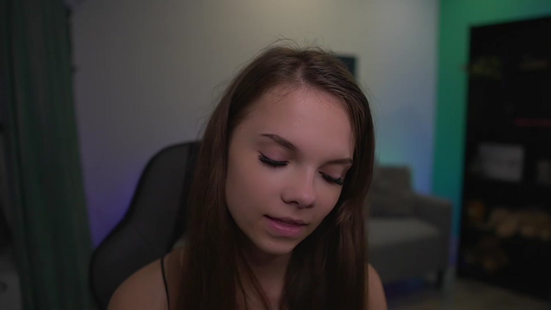 Gallery image thumbnail from Natasha_Malk's myfreecams stream on, 11/29/2022, 15:23 image 10 of 20