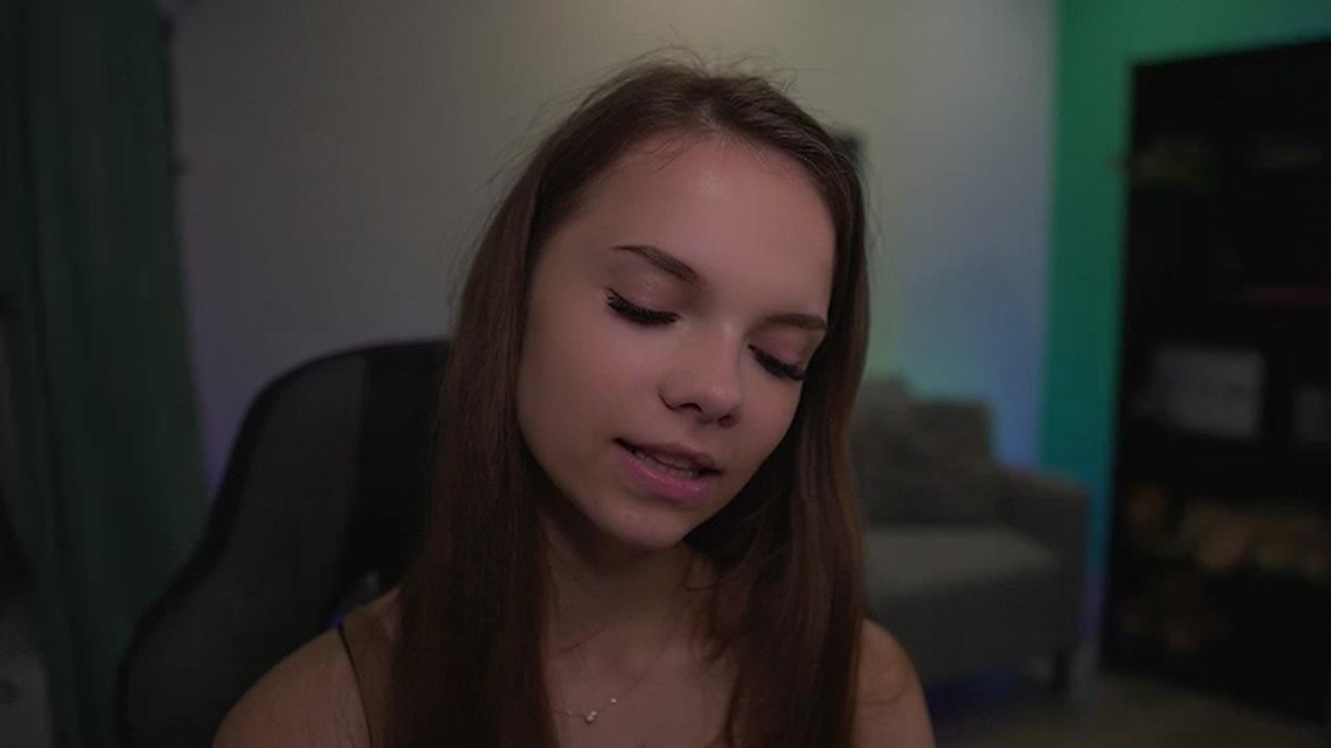 Gallery image thumbnail from Natasha_Malk's myfreecams stream on, 11/29/2022, 17:02 image 9 of 20