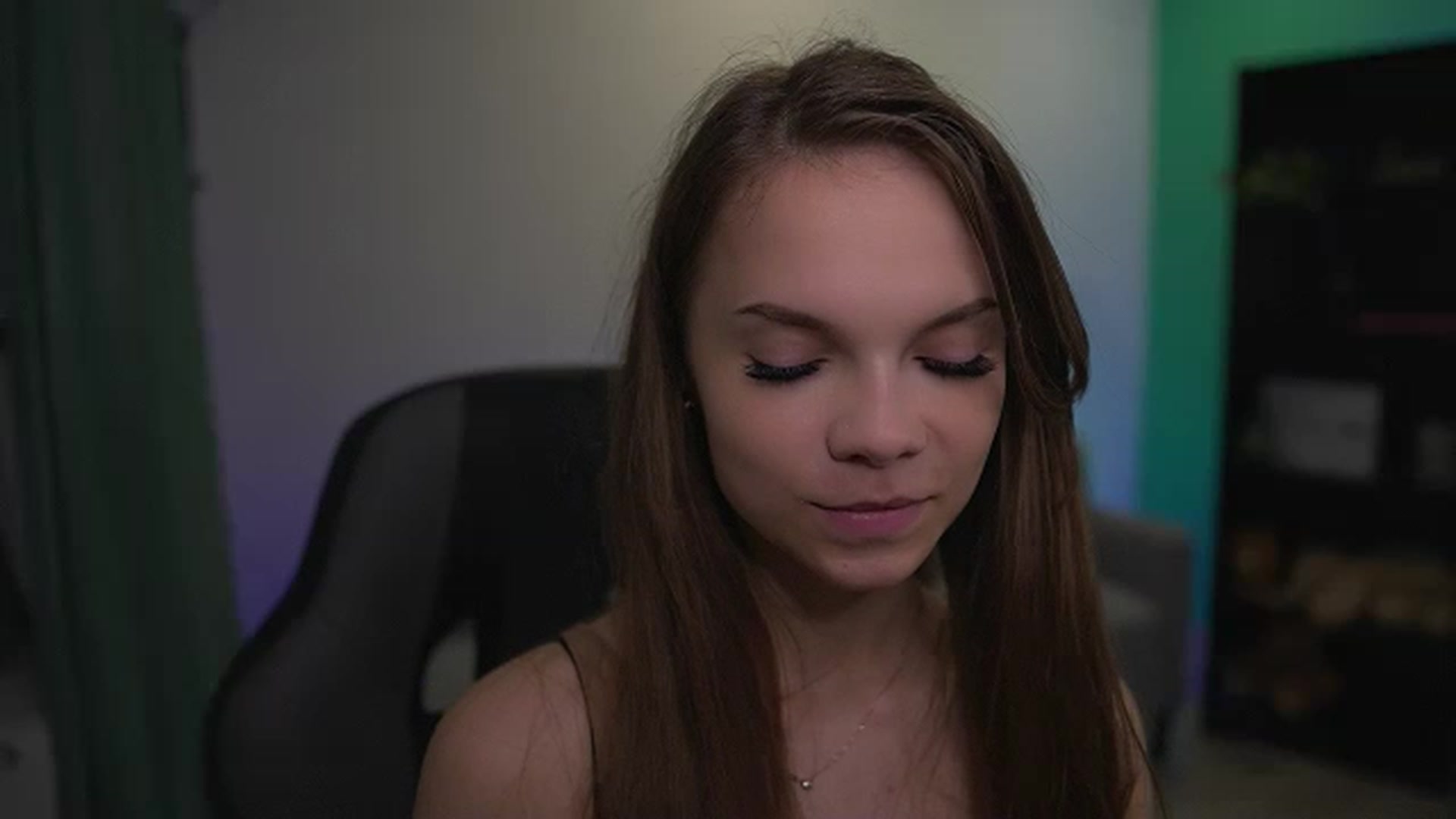 Gallery image thumbnail from Natasha_Malk's myfreecams stream on, 11/29/2022, 17:02 image 12 of 20