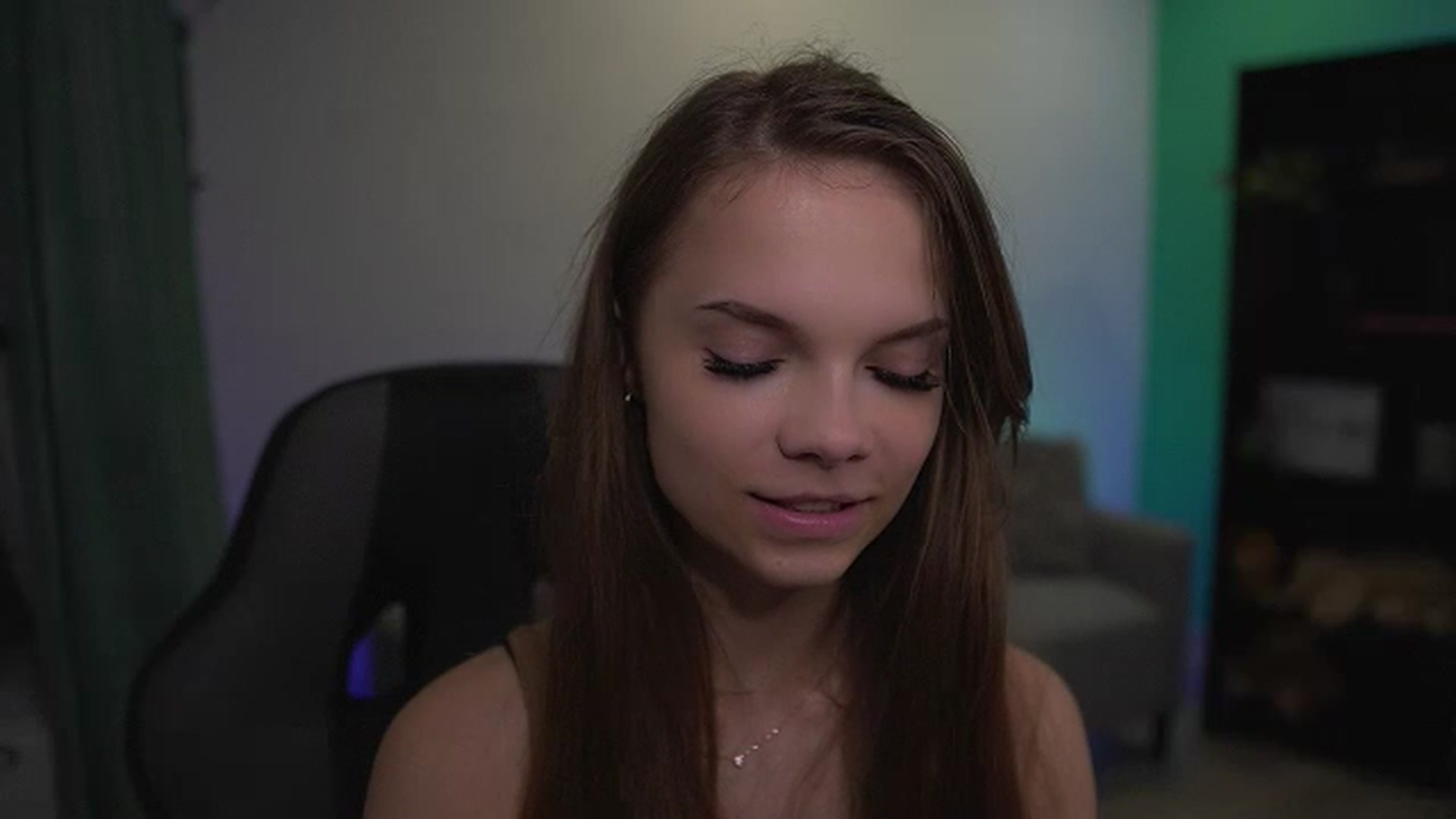 Gallery image thumbnail from Natasha_Malk's myfreecams stream on, 11/29/2022, 17:02 image 16 of 20