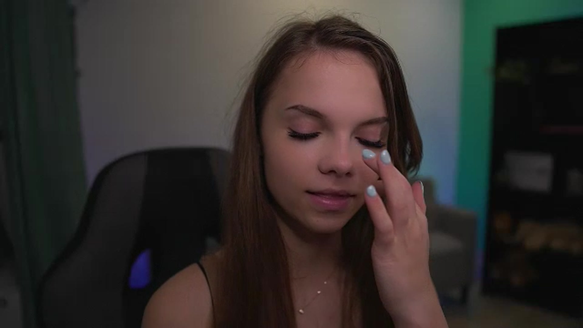 Gallery image thumbnail from Natasha_Malk's myfreecams stream on, 11/29/2022, 17:02 image 19 of 20