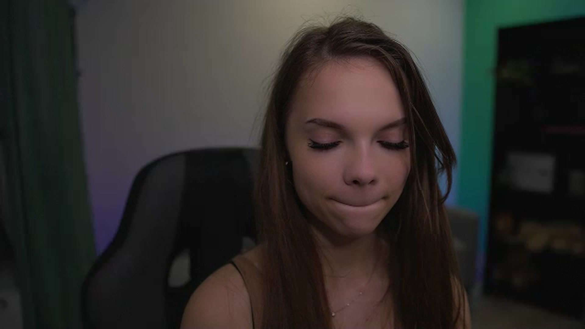 Gallery image thumbnail from Natasha_Malk's myfreecams stream on, 11/29/2022, 17:02 image 13 of 20