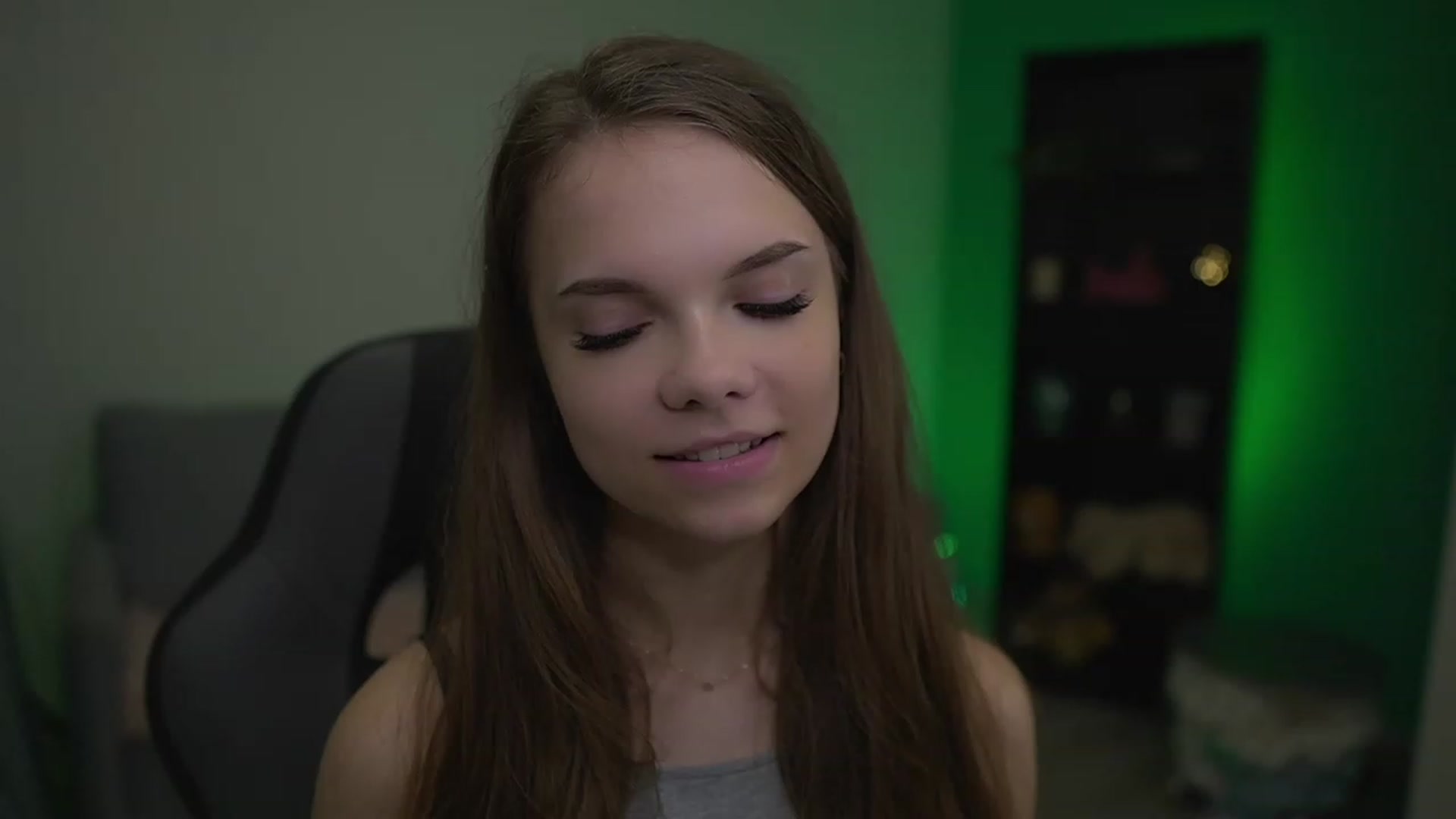 Gallery image thumbnail from Natasha_Malk's myfreecams stream on, 12/02/2022, 14:35 image 4 of 20