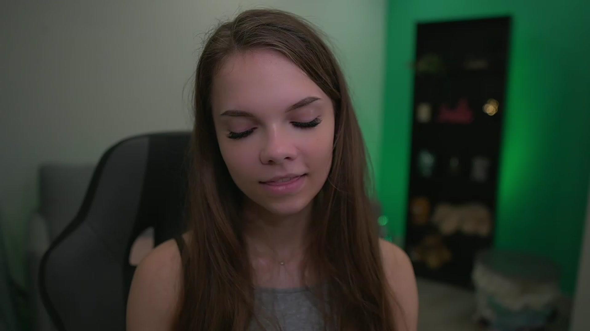 Gallery image thumbnail from Natasha_Malk's myfreecams stream on, 12/02/2022, 15:38 image 1 of 20