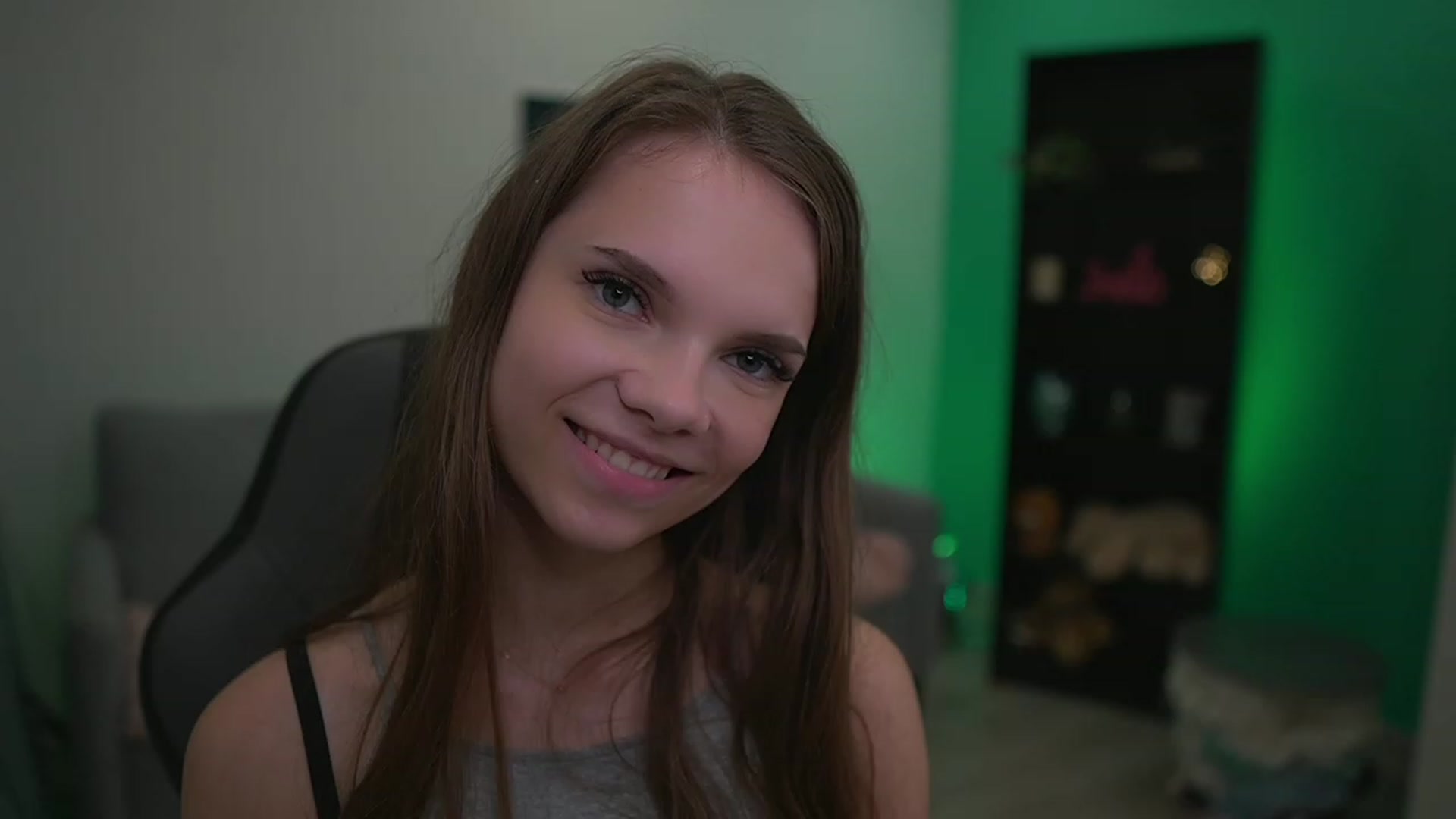 Gallery image thumbnail from Natasha_Malk's myfreecams stream on, 12/02/2022, 15:38 image 17 of 20