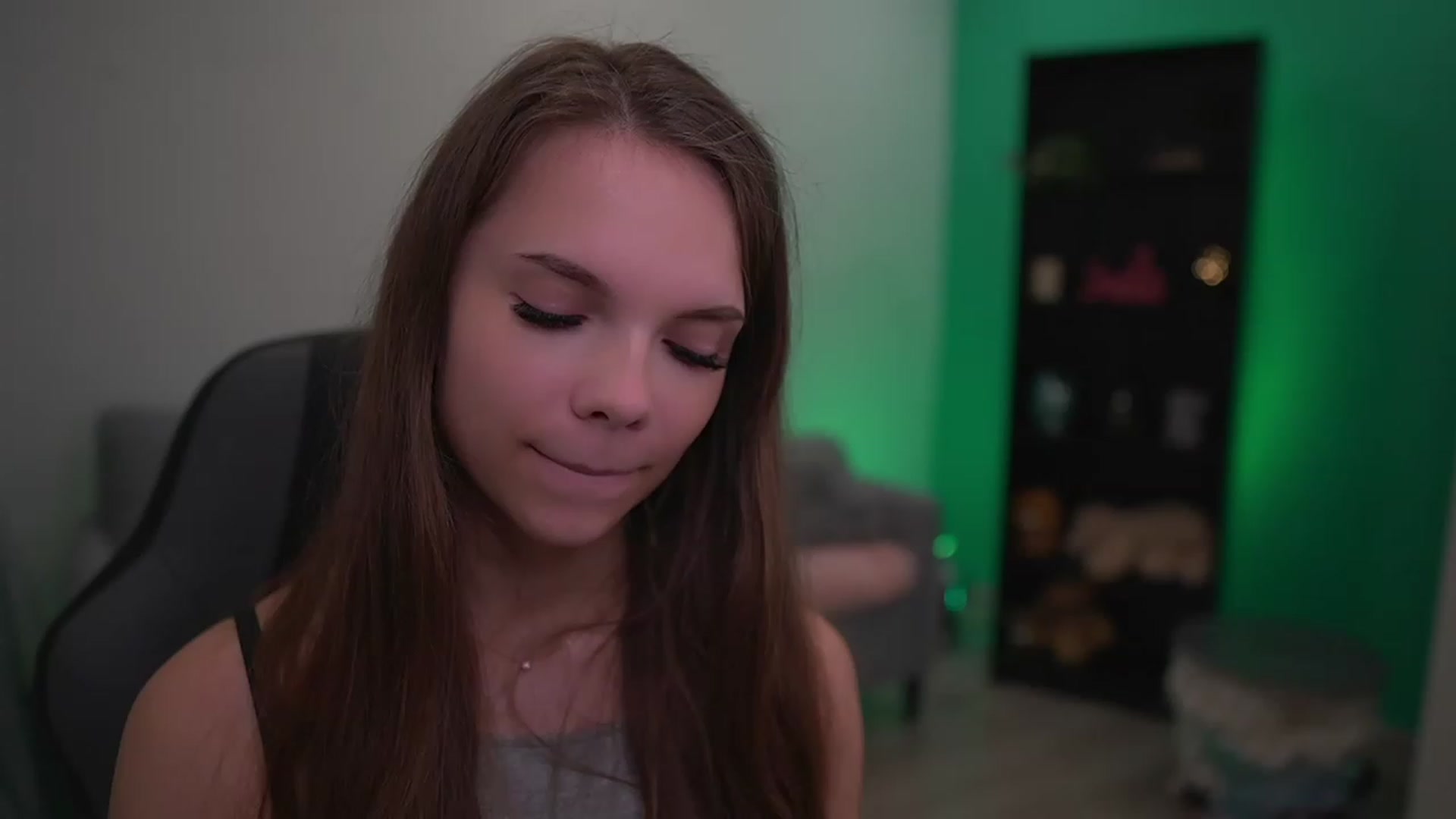 Gallery image thumbnail from Natasha_Malk's myfreecams stream on, 12/02/2022, 18:15 image 17 of 20