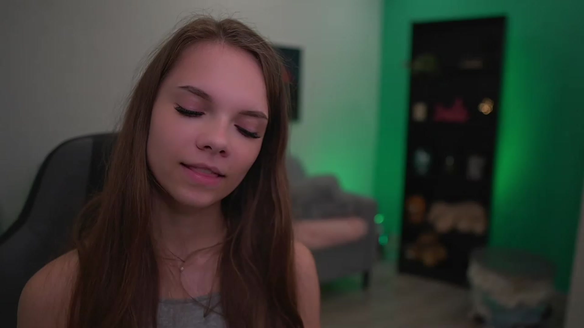 Gallery image thumbnail from Natasha_Malk's myfreecams stream on, 12/02/2022, 18:15 image 3 of 20