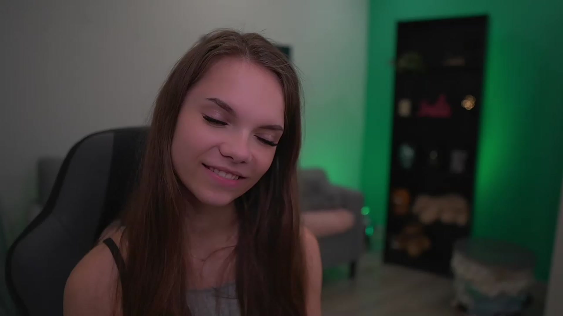 Gallery image thumbnail from Natasha_Malk's myfreecams stream on, 12/02/2022, 18:15 image 15 of 20