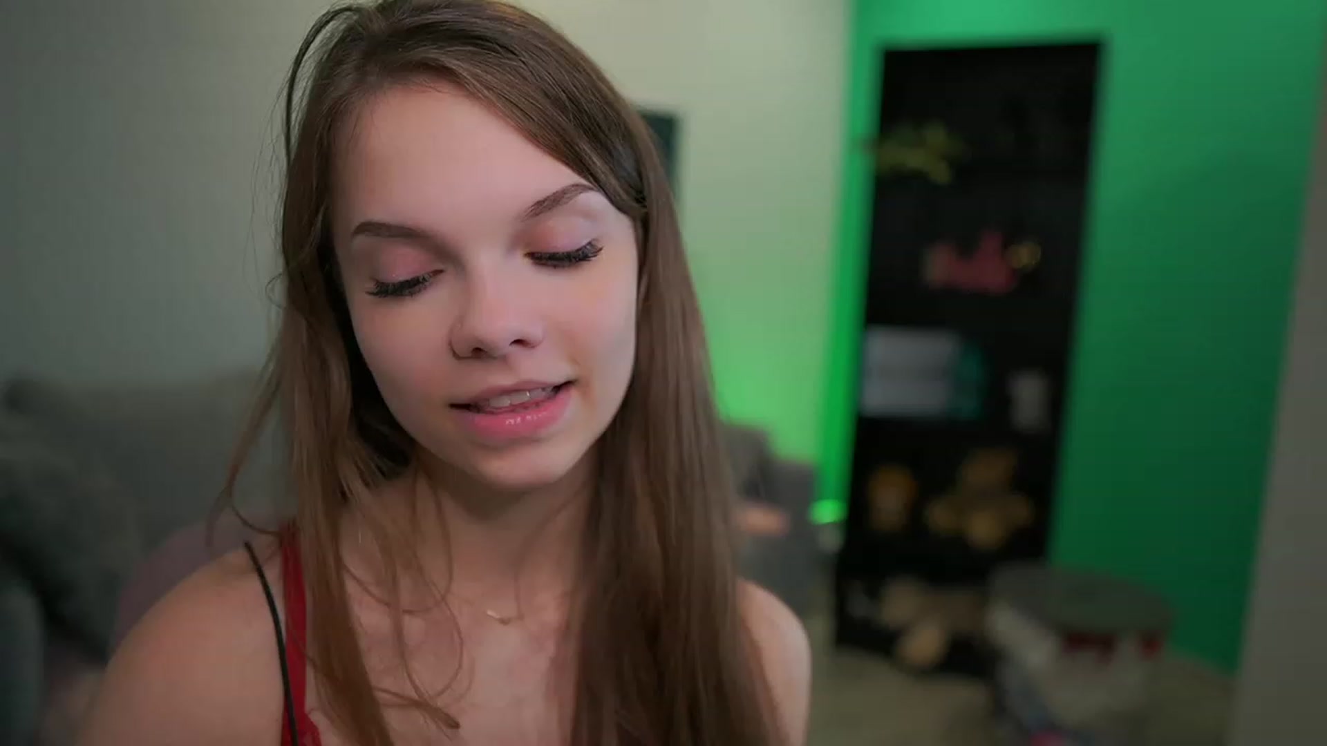 Gallery image thumbnail from Natasha_Malk's myfreecams stream on, 12/07/2022, 18:27 image 3 of 20