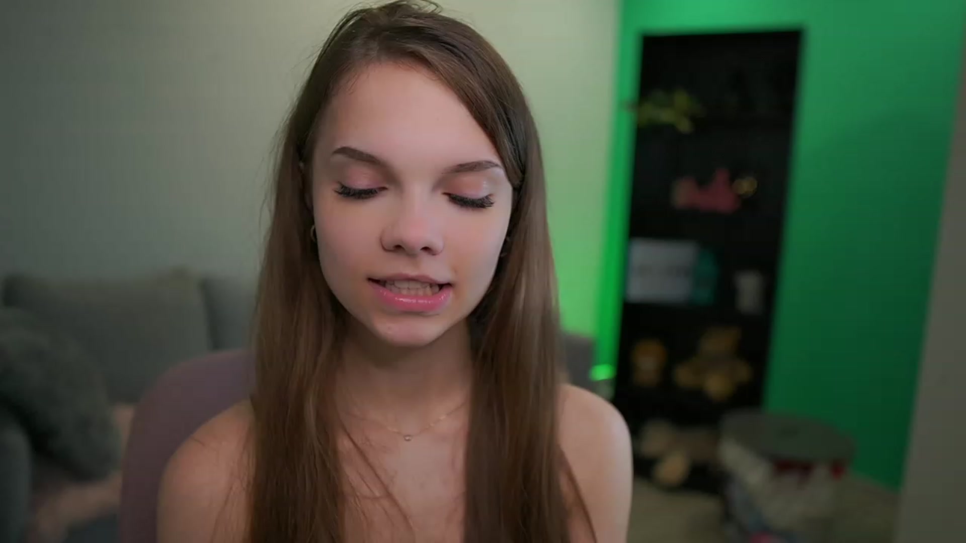 Gallery image thumbnail from Natasha_Malk's myfreecams stream on, 12/07/2022, 18:27 image 13 of 20