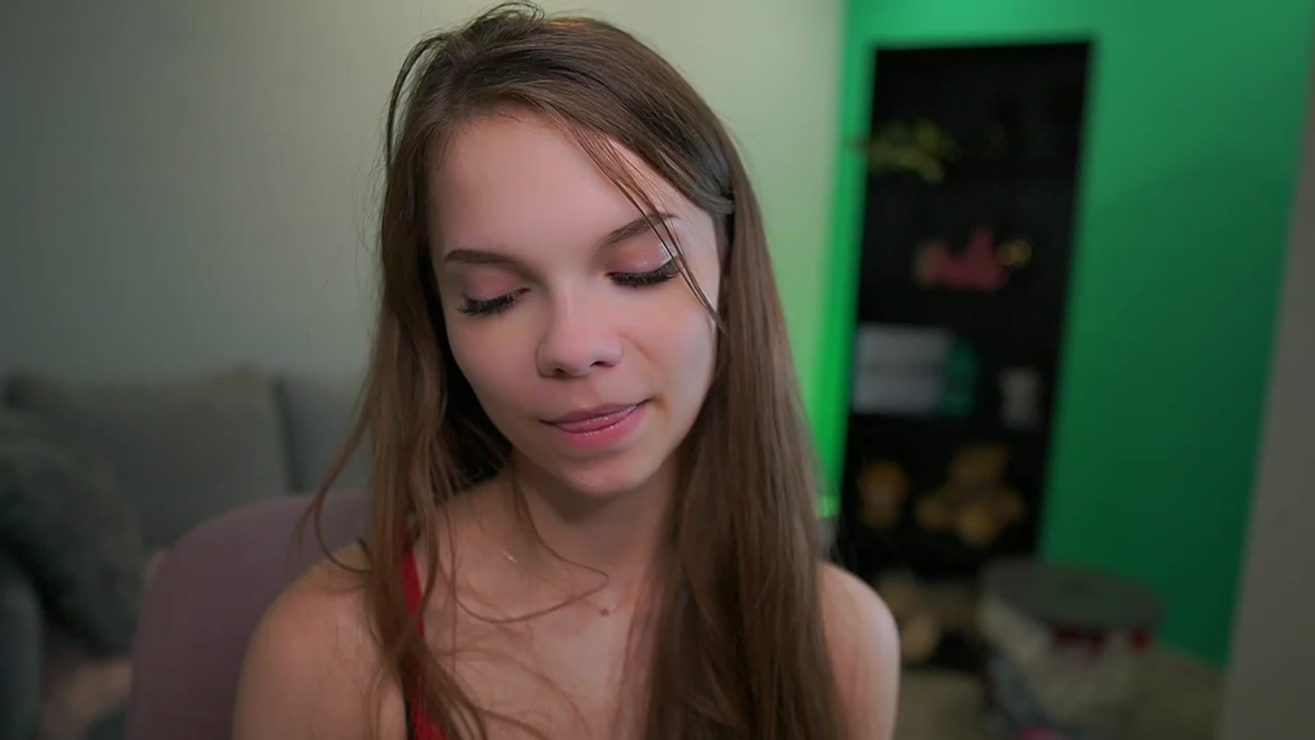 Gallery image thumbnail from Natasha_Malk's myfreecams stream on, 12/07/2022, 18:27 image 6 of 20