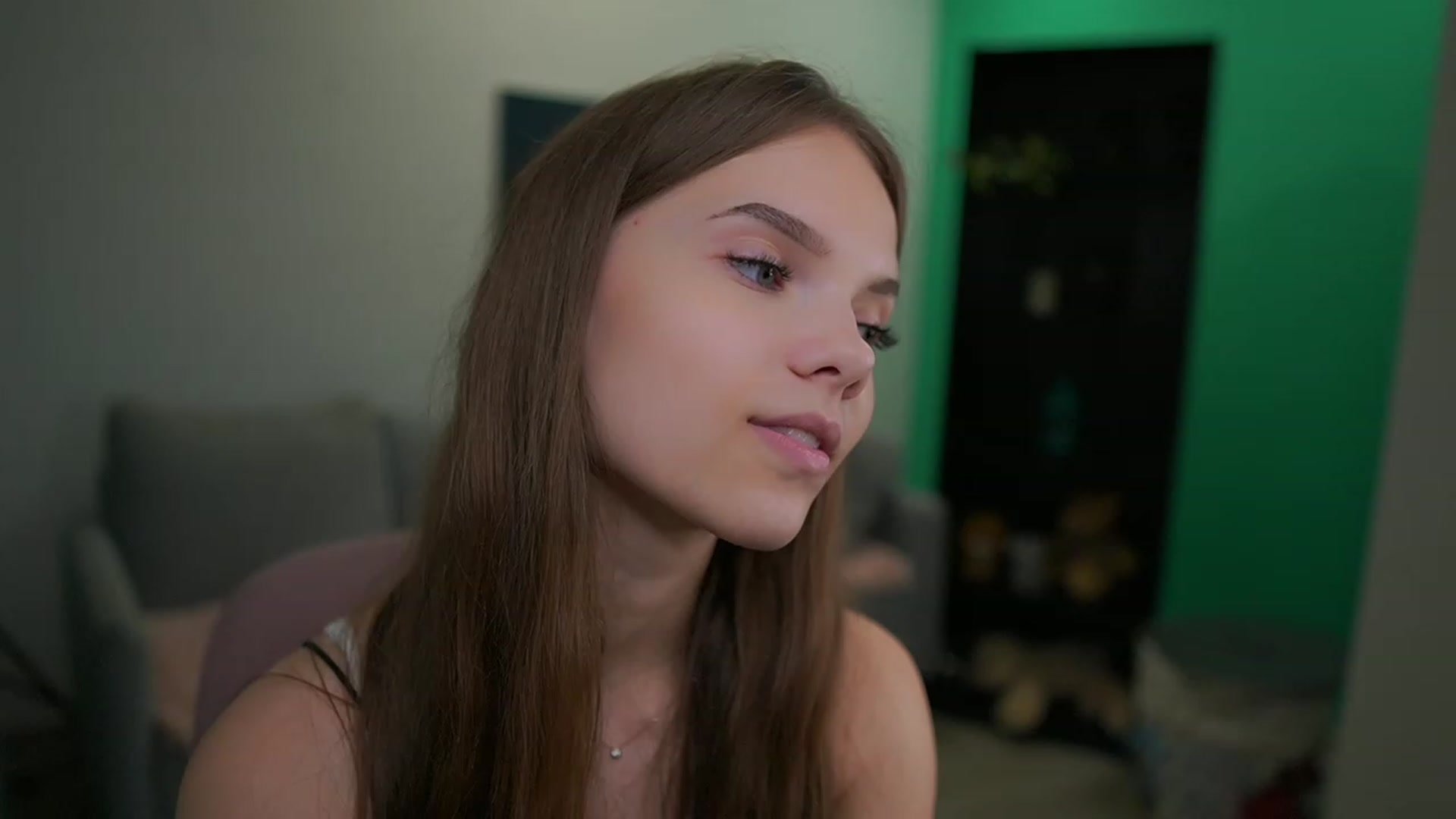 Gallery image thumbnail from Natasha_Malk's myfreecams stream on, 12/10/2022, 12:10 image 18 of 20
