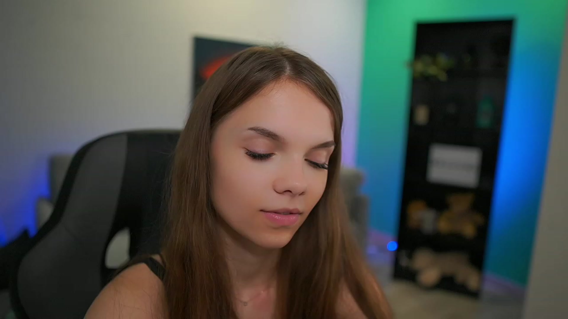 Gallery image thumbnail from Natasha_Malk's myfreecams stream on, 12/15/2022, 15:02 image 5 of 20