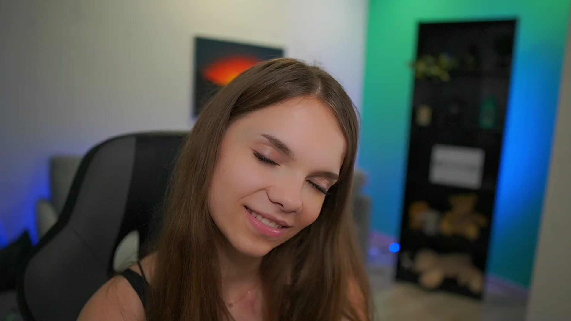 Gallery image thumbnail from Natasha_Malk's myfreecams stream on, 12/15/2022, 15:02 image 2 of 20