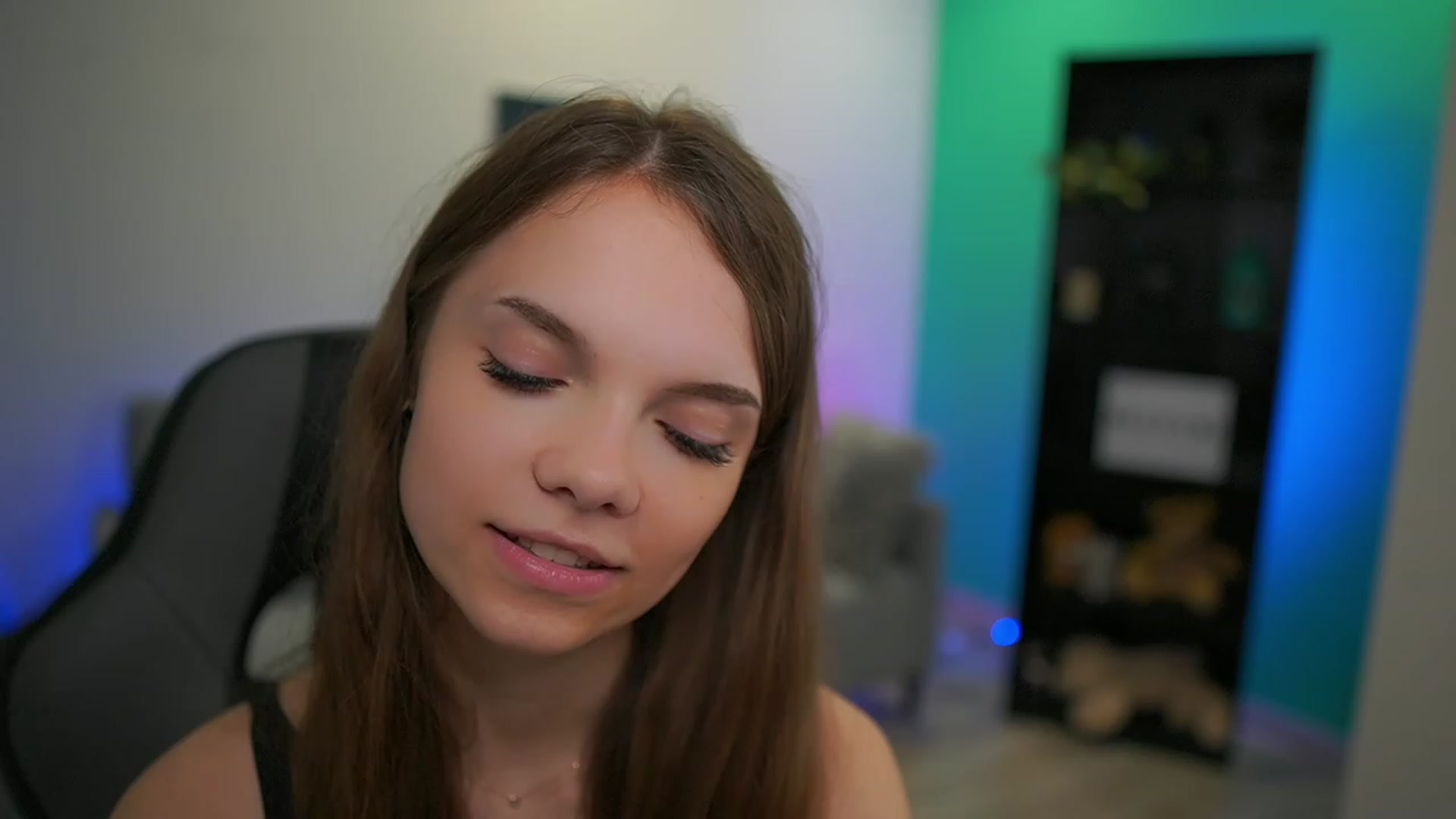 Gallery image thumbnail from Natasha_Malk's myfreecams stream on, 12/15/2022, 17:18 image 2 of 20