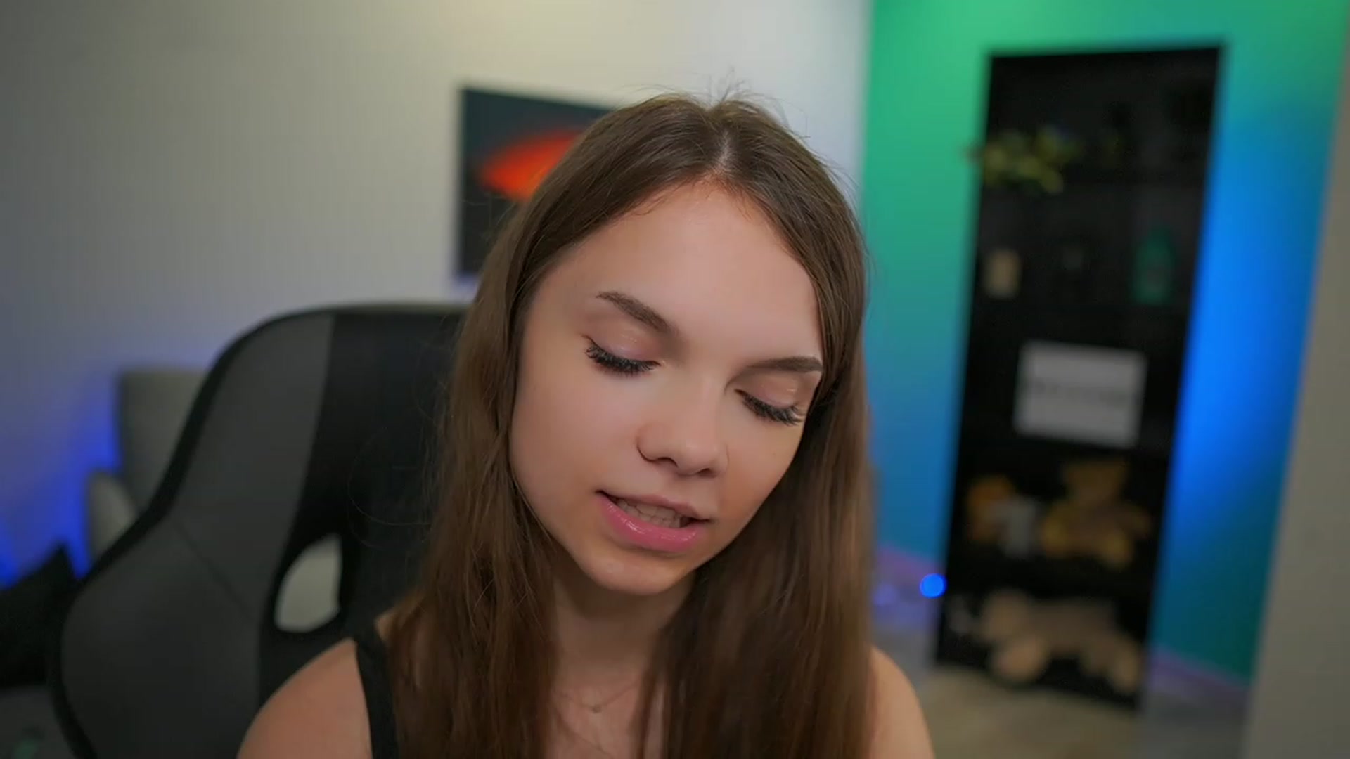 Gallery image thumbnail from Natasha_Malk's myfreecams stream on, 12/15/2022, 17:18 image 17 of 20
