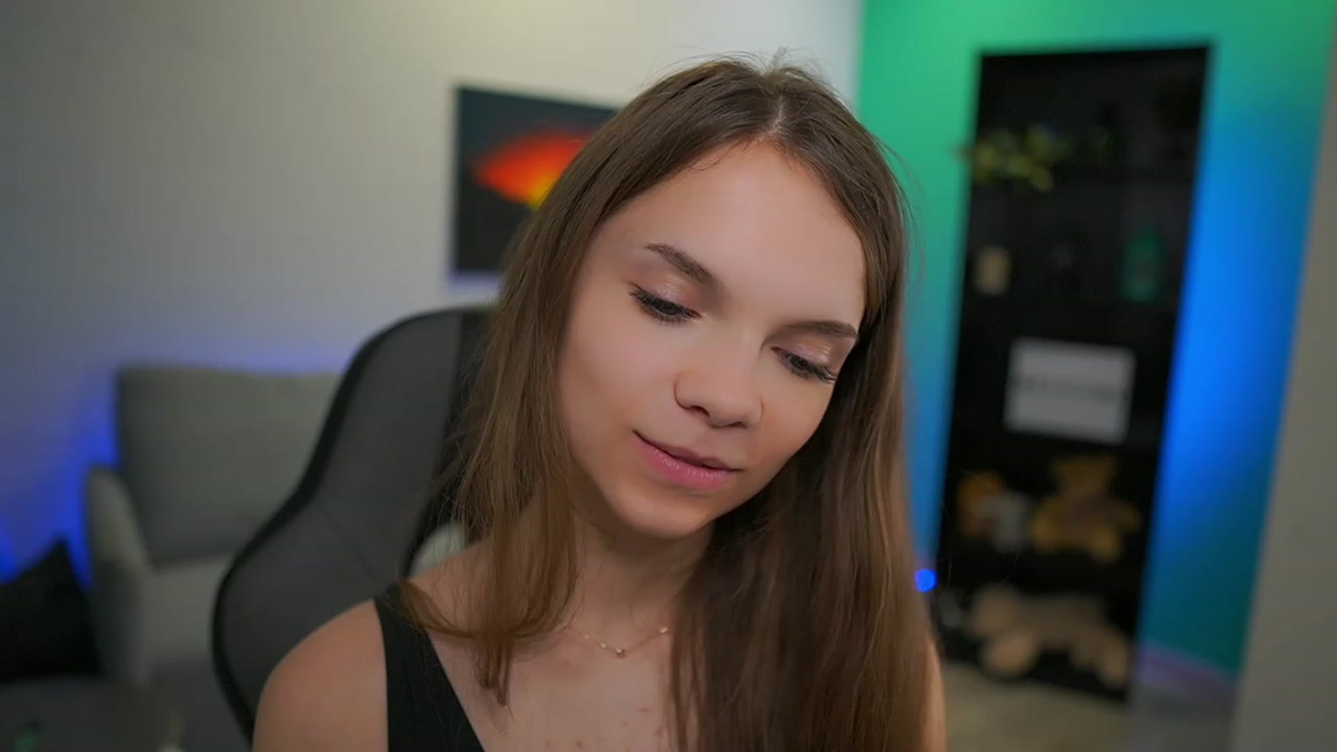 Gallery image thumbnail from Natasha_Malk's myfreecams stream on, 12/15/2022, 18:33 image 6 of 20