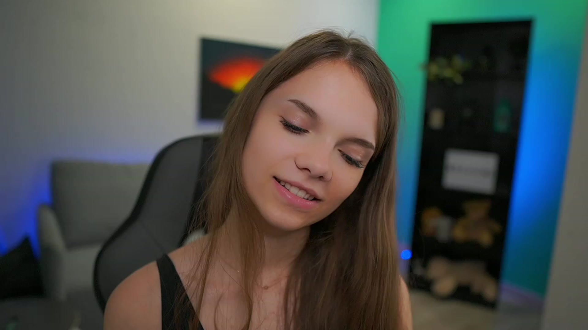 Gallery image thumbnail from Natasha_Malk's myfreecams stream on, 12/15/2022, 18:33 image 11 of 20