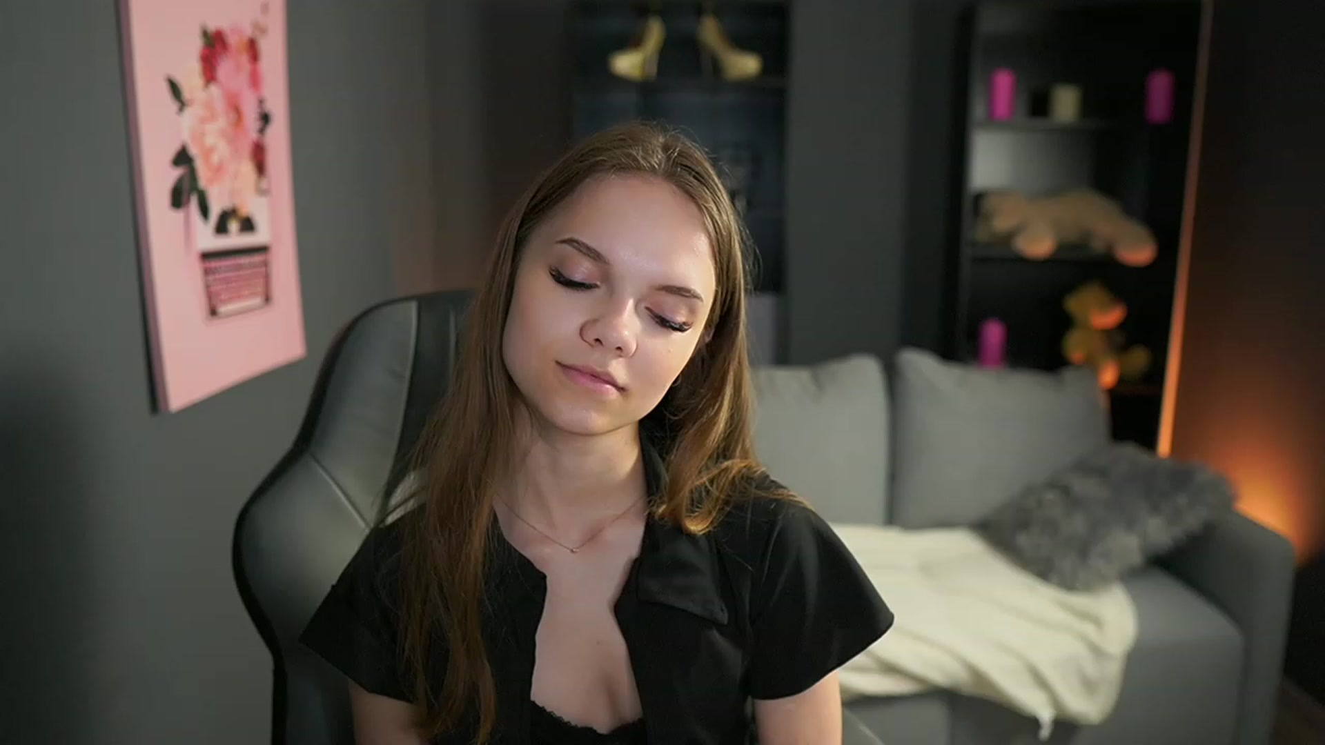 Gallery image thumbnail from Natasha_Malk's myfreecams stream on, 06/17/2023, 13:10 image 4 of 20