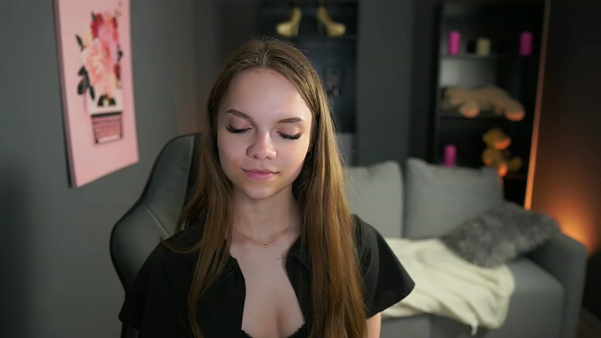Gallery image thumbnail from Natasha_Malk's myfreecams stream on, 06/17/2023, 13:46 image 12 of 20