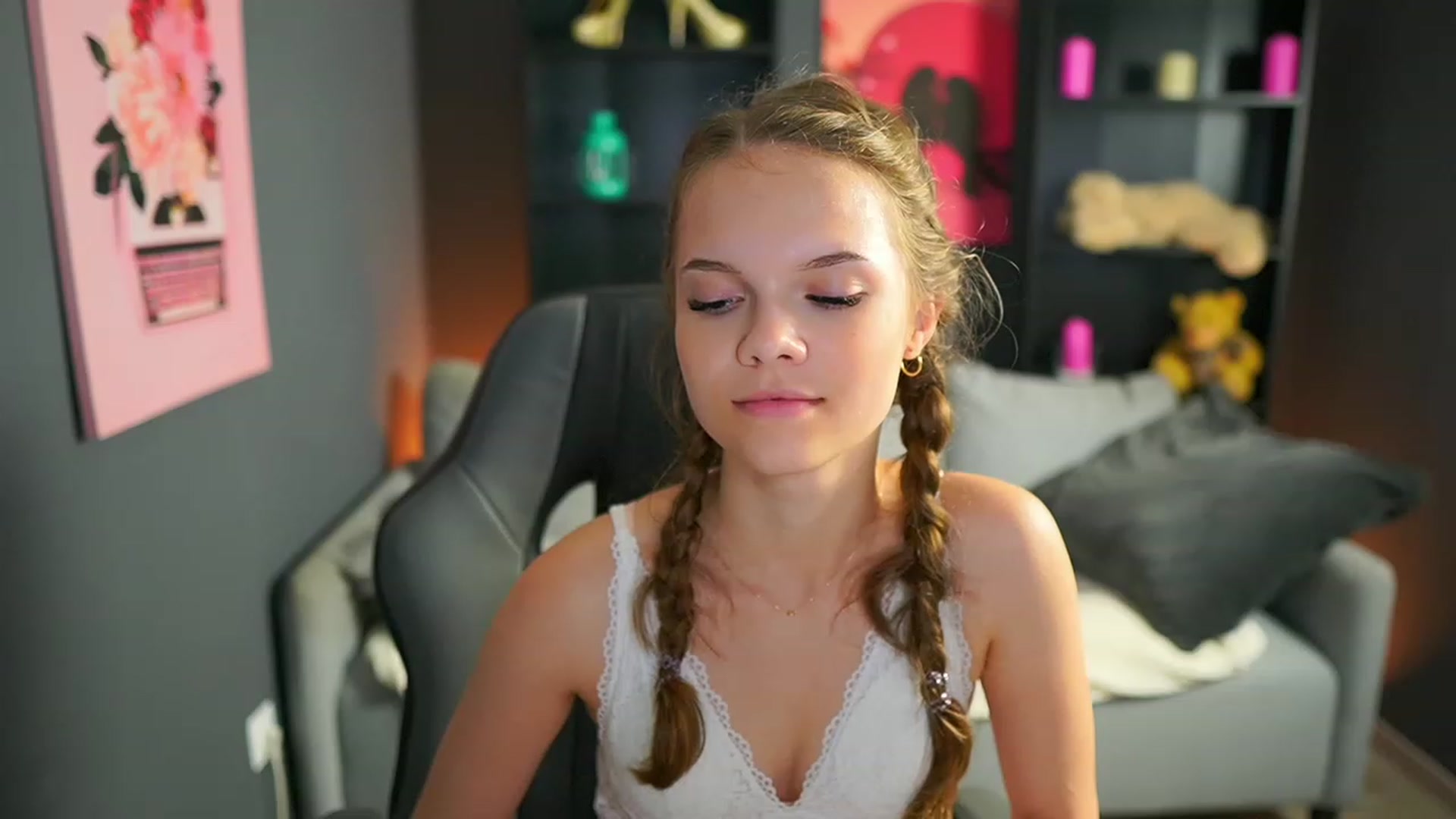 Gallery image thumbnail from Natasha_Malk's myfreecams stream on, 07/29/2023, 12:49 image 4 of 20