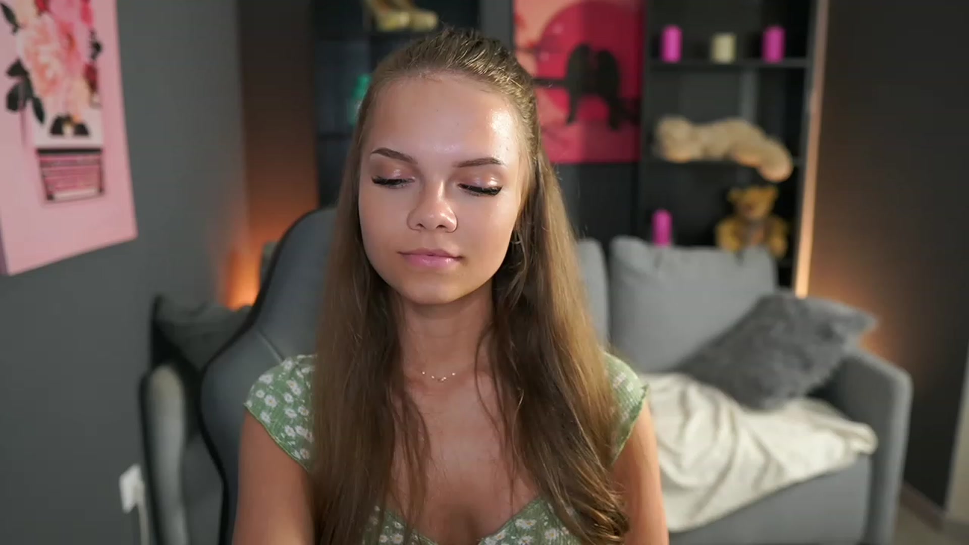 Gallery image thumbnail from Natasha_Malk's myfreecams stream on, 09/22/2023, 14:08 image 7 of 20