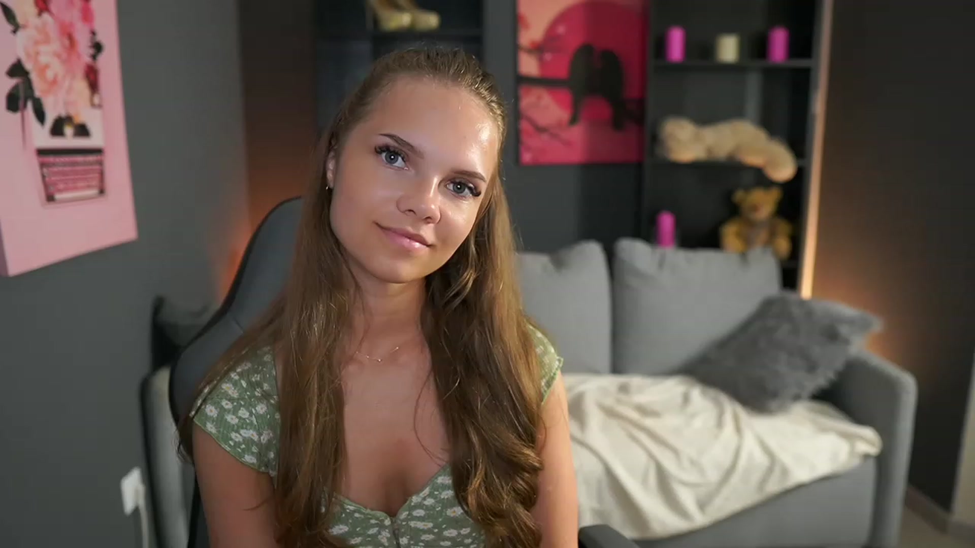 Gallery image thumbnail from Natasha_Malk's myfreecams stream on, 09/22/2023, 15:39 image 3 of 20