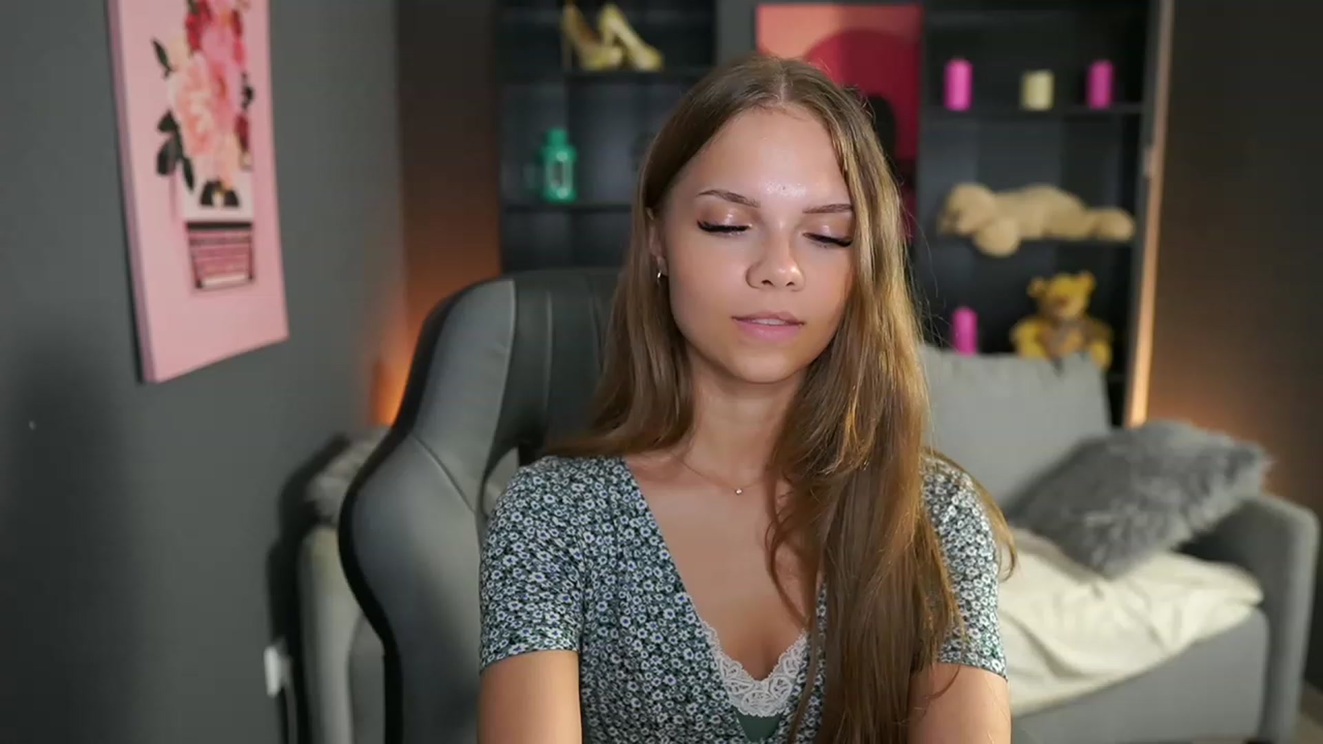 Gallery image thumbnail from Natasha_Malk's myfreecams stream on, 09/29/2023, 16:13 image 3 of 20
