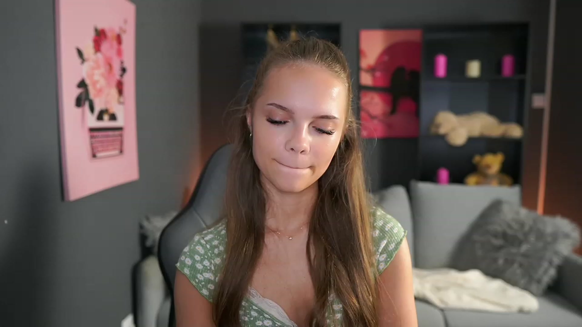 Gallery image thumbnail from Natasha_Malk's myfreecams stream on, 10/08/2023, 12:41 image 5 of 20