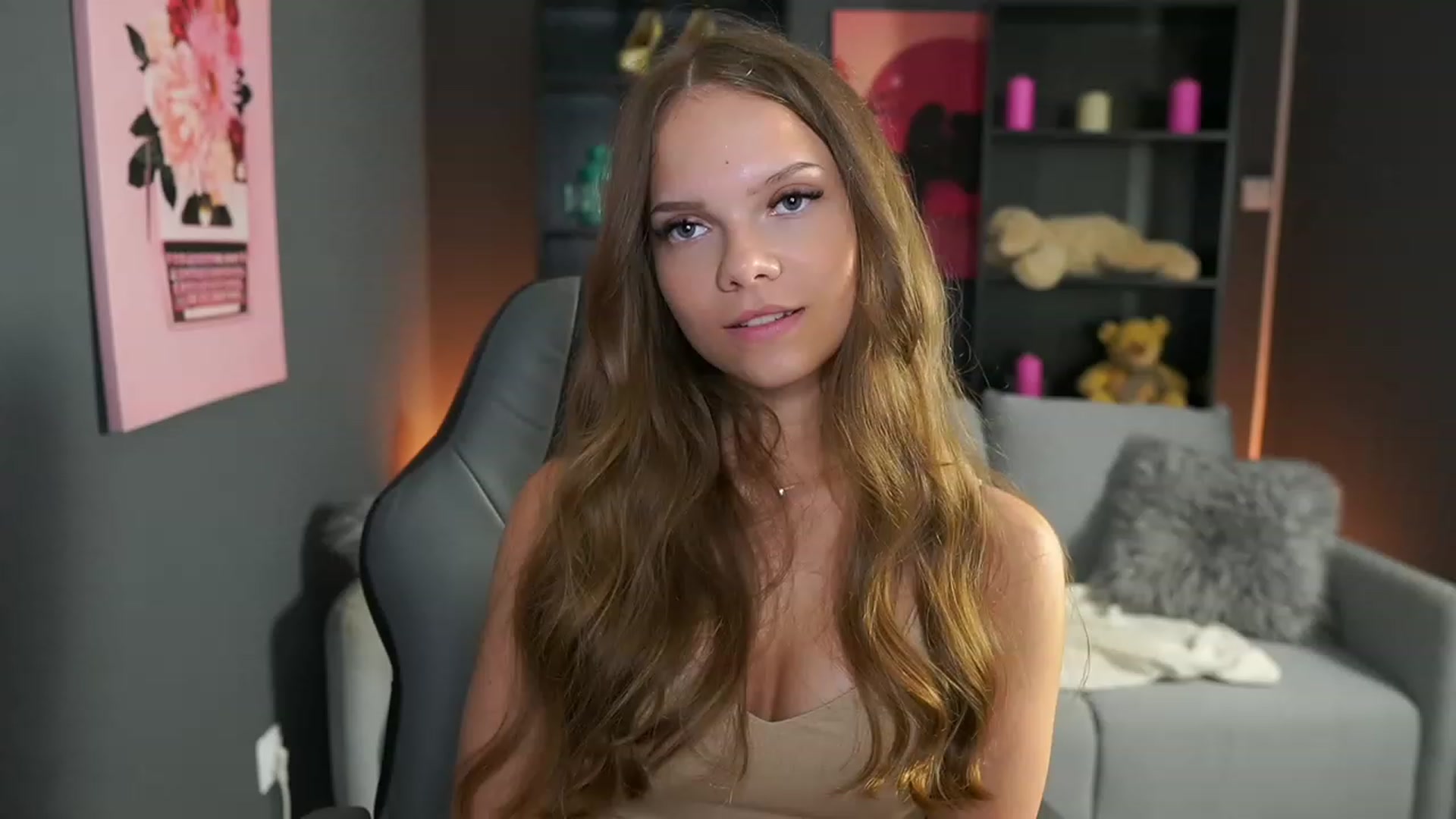 Gallery image thumbnail from Natasha_Malk's myfreecams stream on, 10/19/2023, 12:34 image 8 of 20