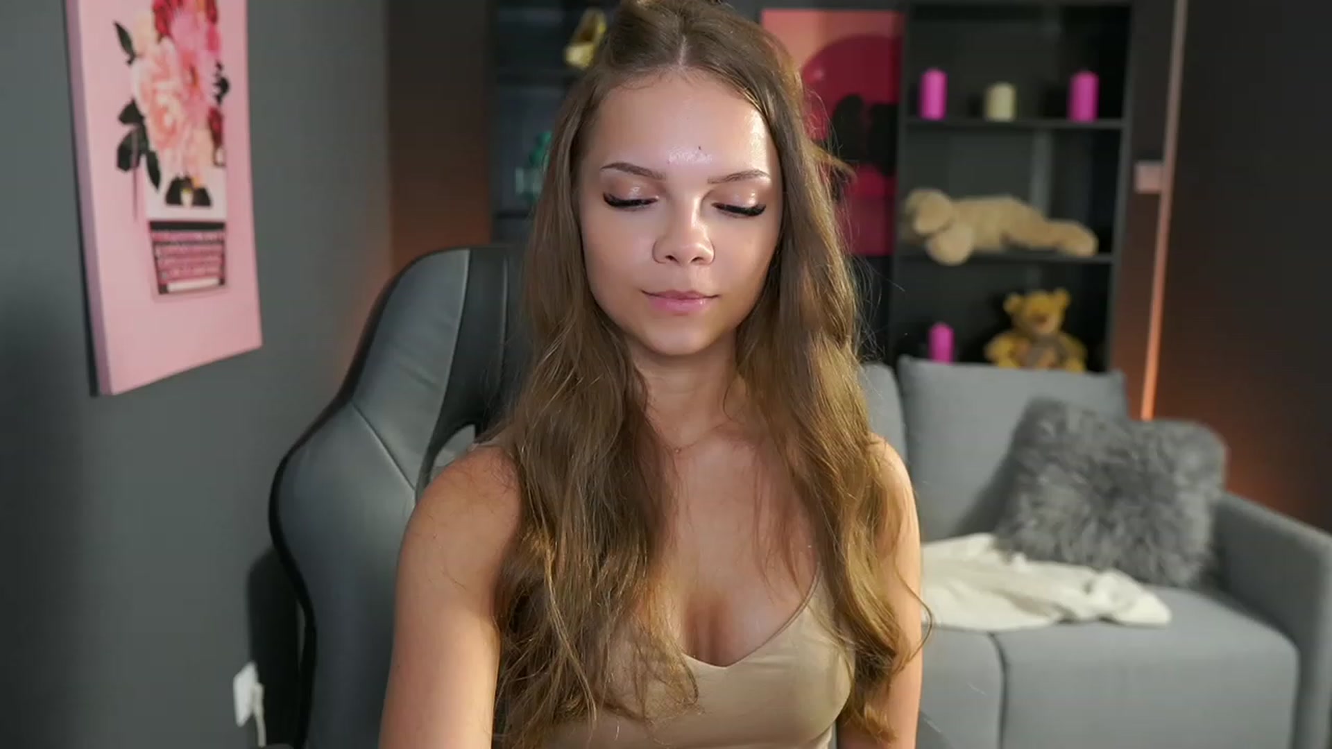 Gallery image thumbnail from Natasha_Malk's myfreecams stream on, 10/19/2023, 12:34 image 13 of 20