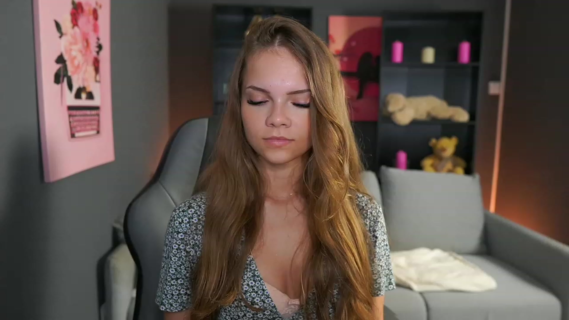 Gallery image thumbnail from Natasha_Malk's myfreecams stream on, 10/20/2023, 12:47 image 8 of 20
