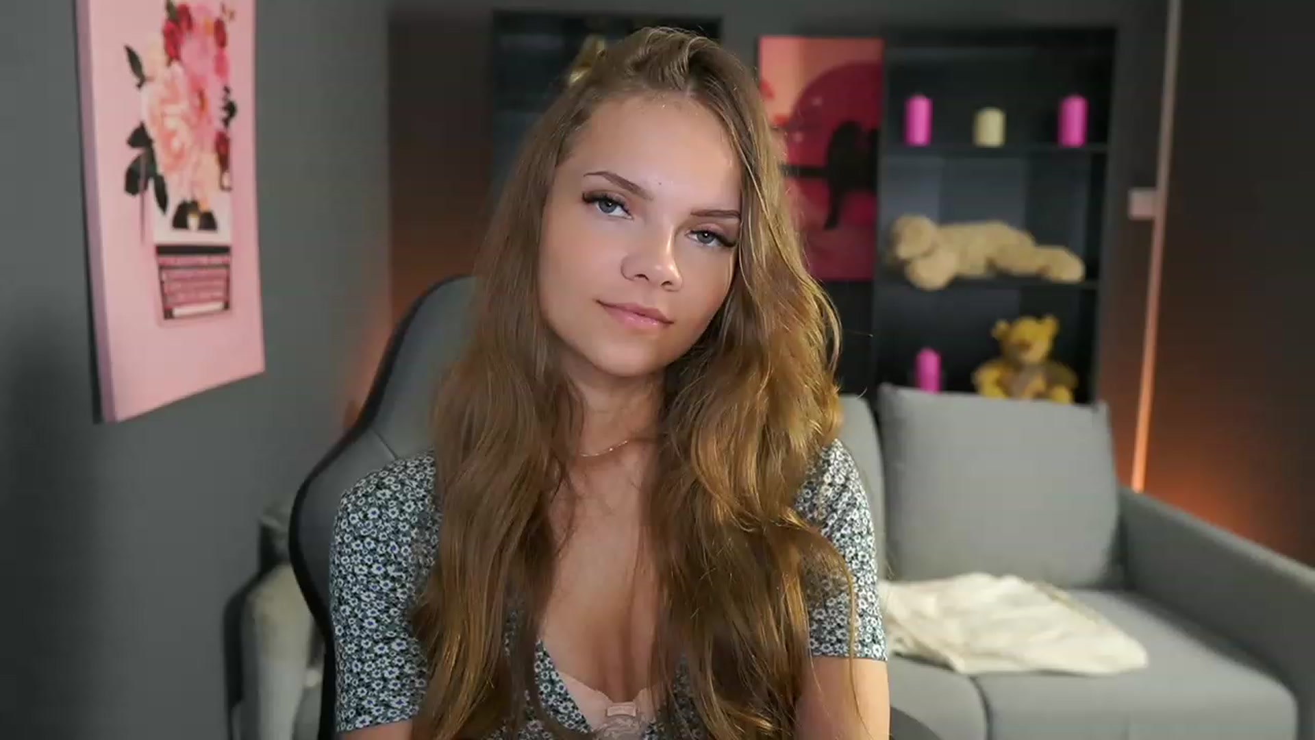 Gallery image thumbnail from Natasha_Malk's myfreecams stream on, 10/20/2023, 12:47 image 3 of 20