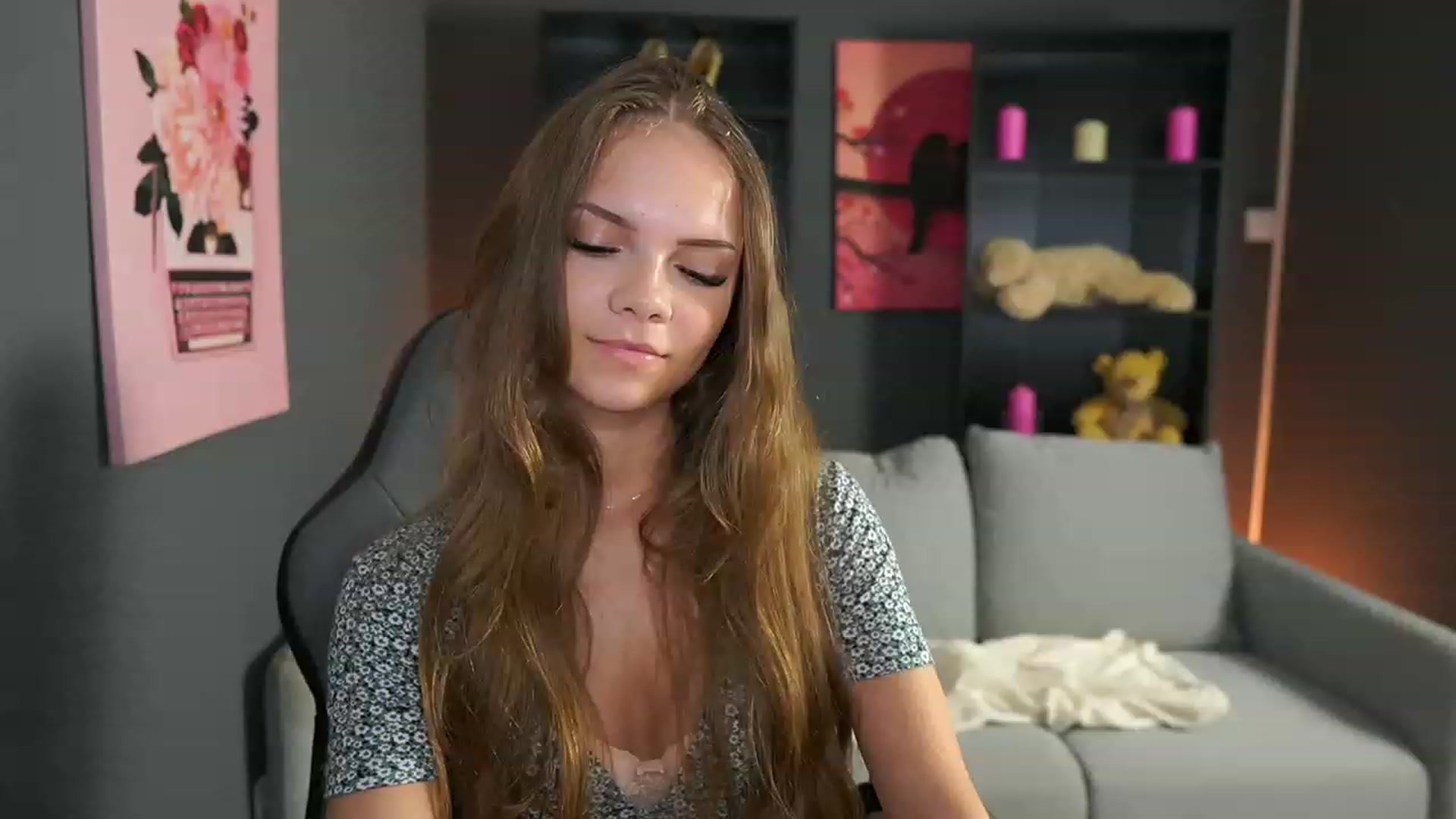 Gallery image thumbnail from Natasha_Malk's myfreecams stream on, 10/20/2023, 15:10 image 18 of 20