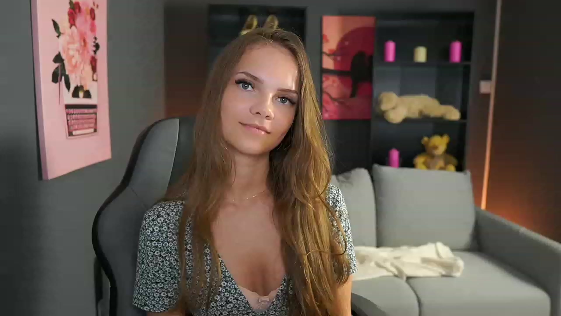 Gallery image thumbnail from Natasha_Malk's myfreecams stream on, 10/20/2023, 16:12 image 3 of 20