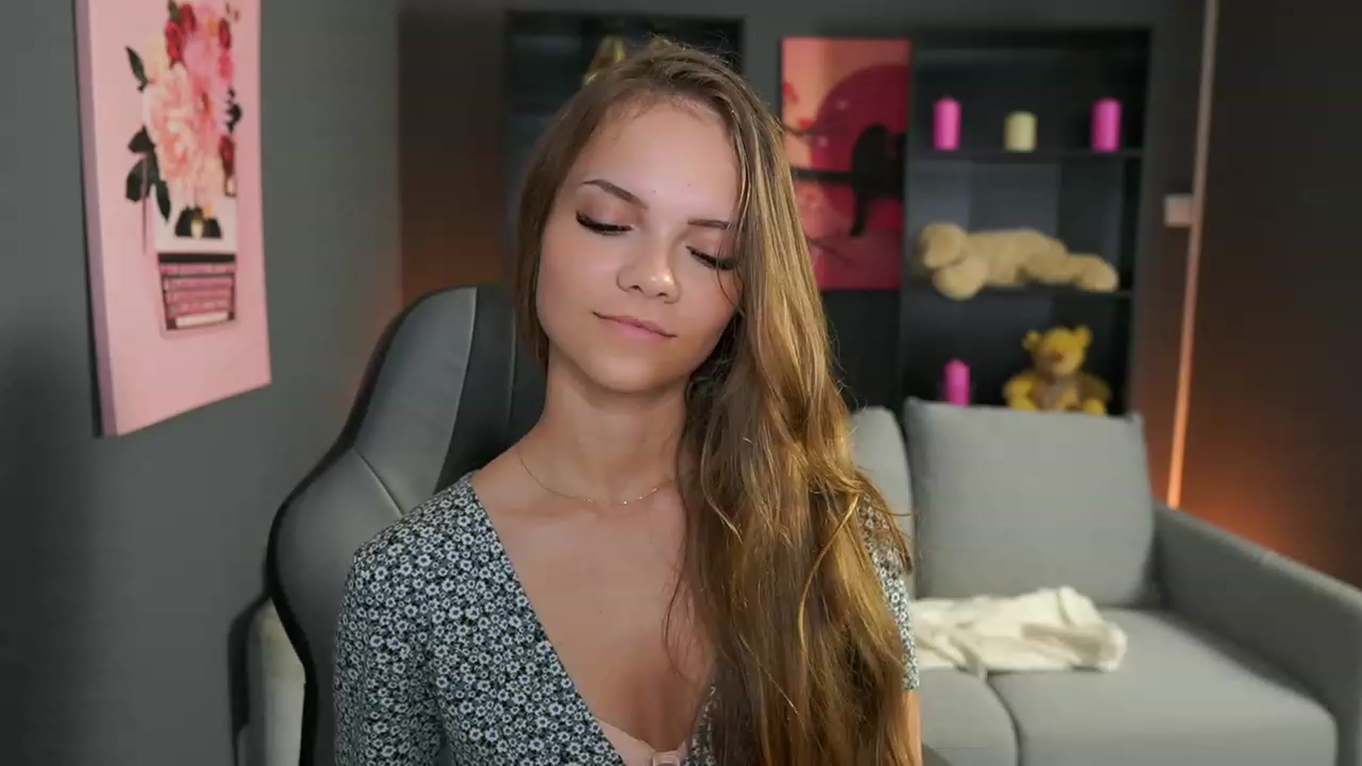 Gallery image thumbnail from Natasha_Malk's myfreecams stream on, 10/20/2023, 16:12 image 19 of 20