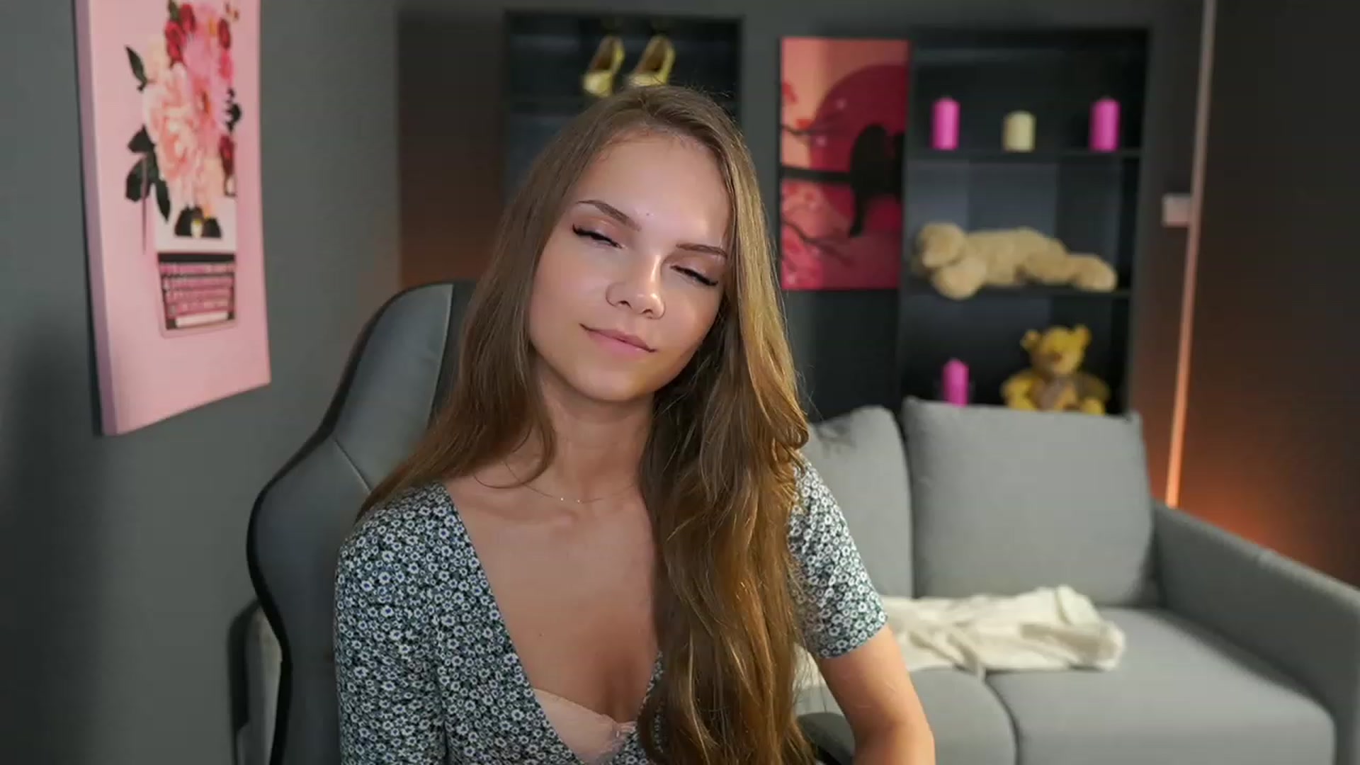 Gallery image thumbnail from Natasha_Malk's myfreecams stream on, 10/20/2023, 16:55 image 2 of 20