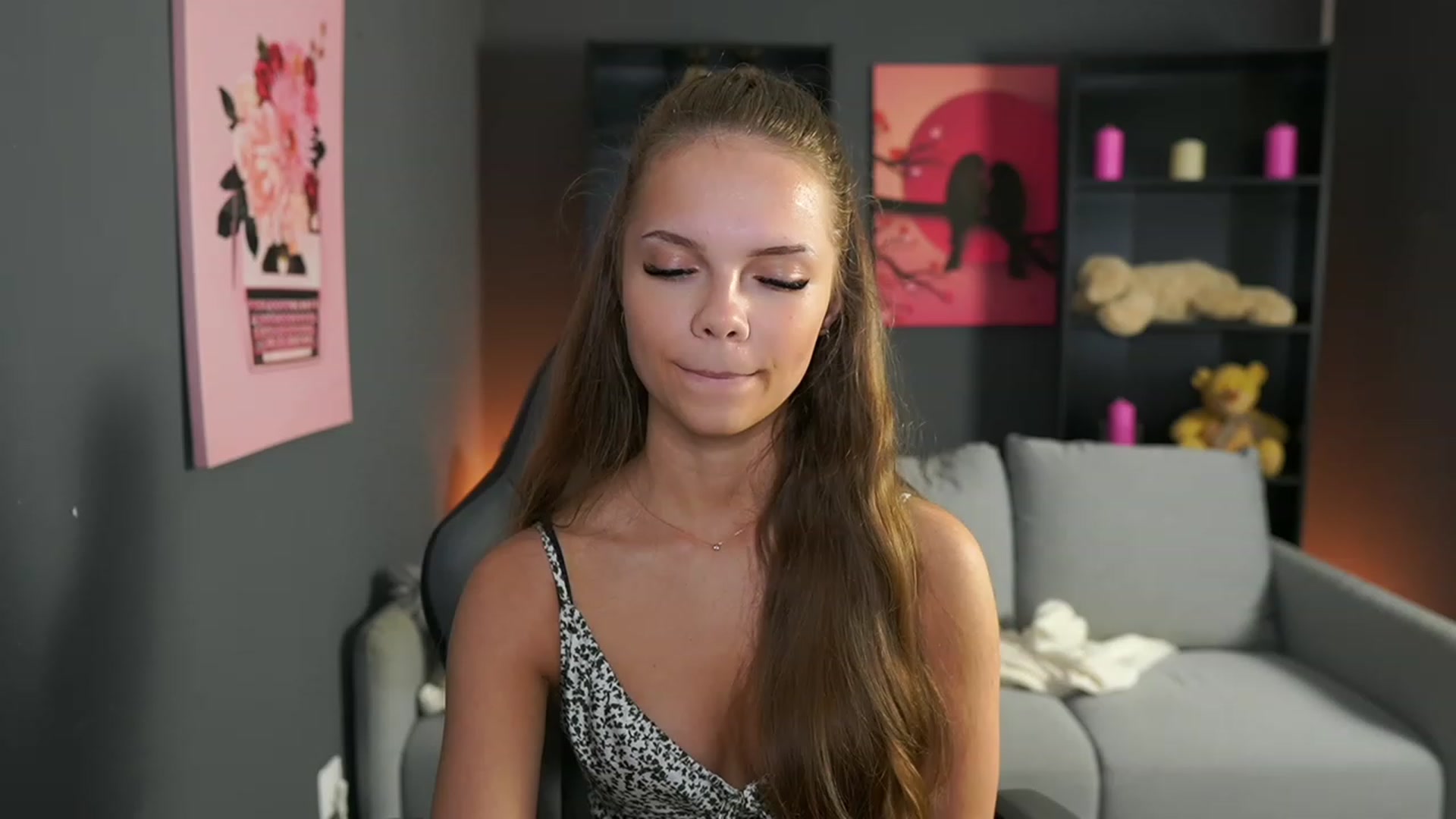 Gallery image thumbnail from Natasha_Malk's myfreecams stream on, 10/21/2023, 12:59 image 2 of 20