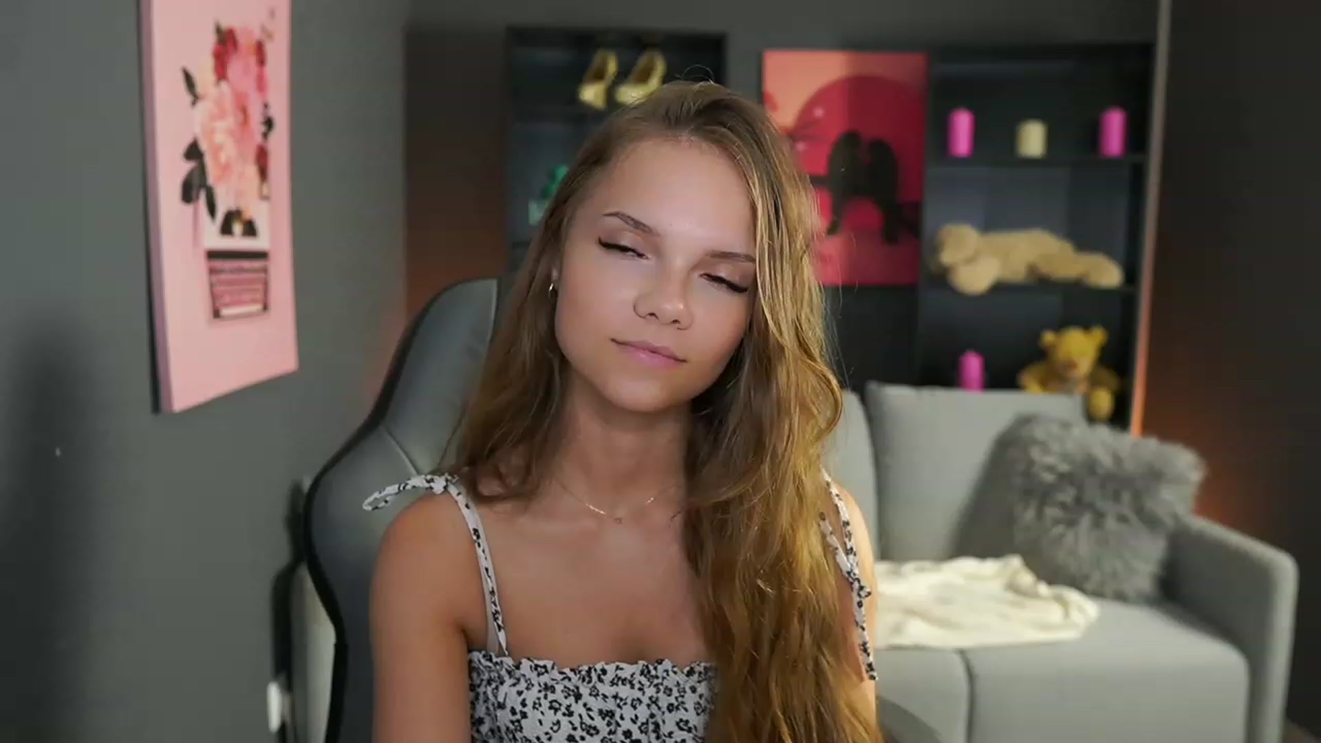 Gallery image thumbnail from Natasha_Malk's myfreecams stream on, 10/22/2023, 13:47 image 1 of 20