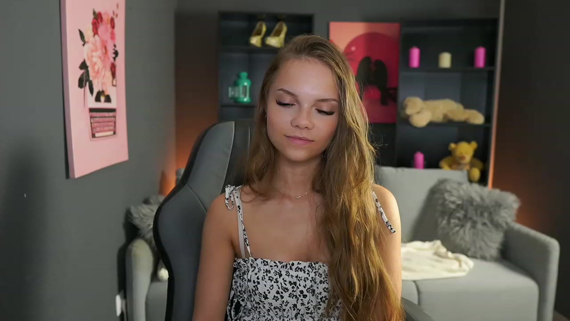 Gallery image thumbnail from Natasha_Malk's myfreecams stream on, 10/22/2023, 13:47 image 7 of 20
